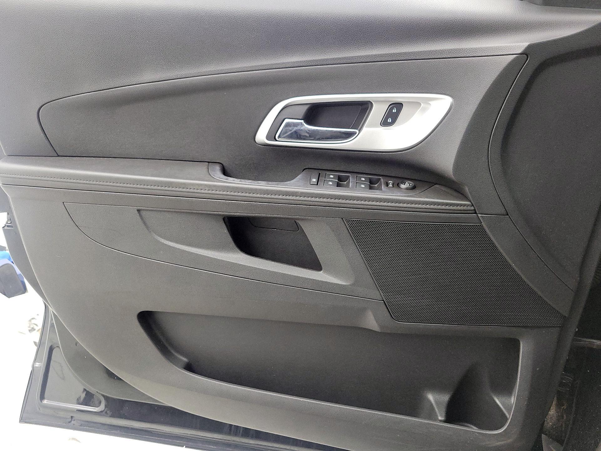 Thumbnail: 2014 Chevrolet Equinox - 12