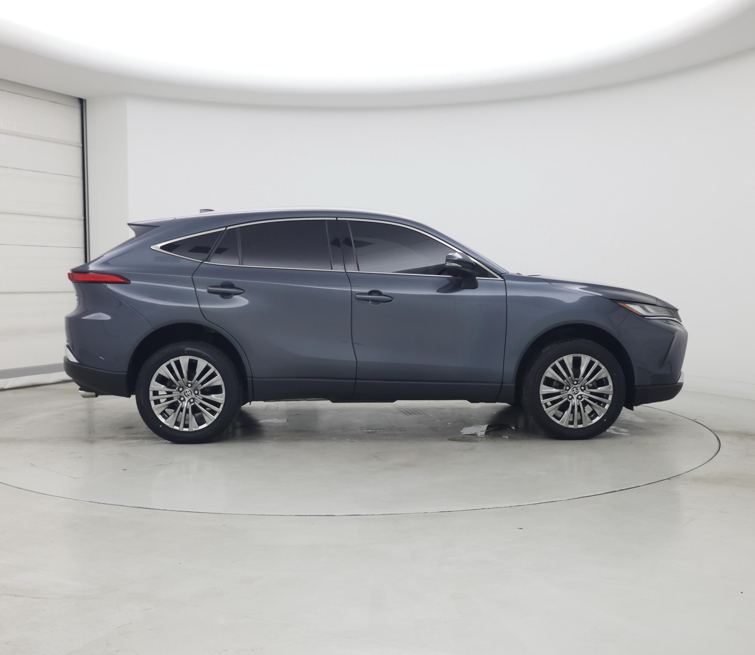 Thumbnail: 2022 Toyota Venza - 7