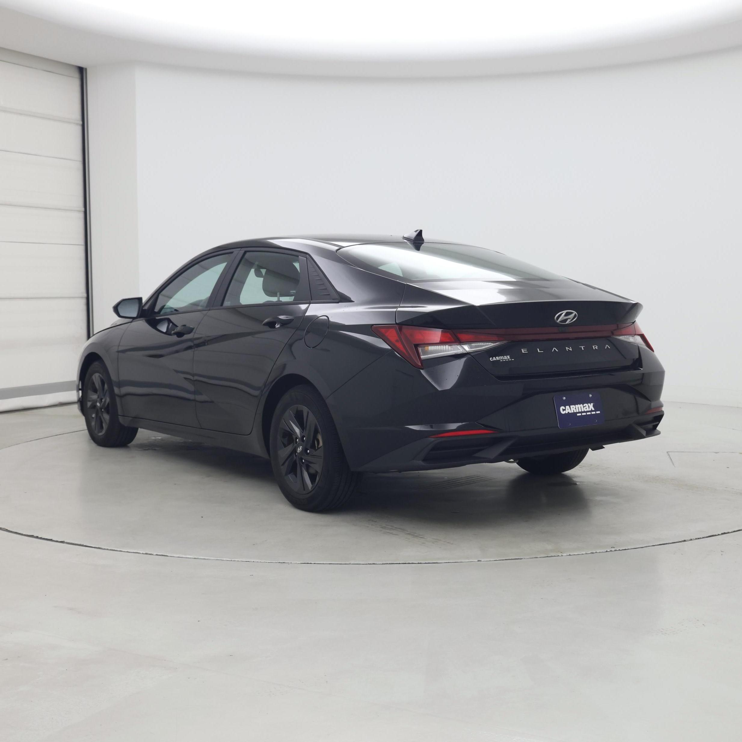 Thumbnail: 2023 Hyundai Elantra - 2