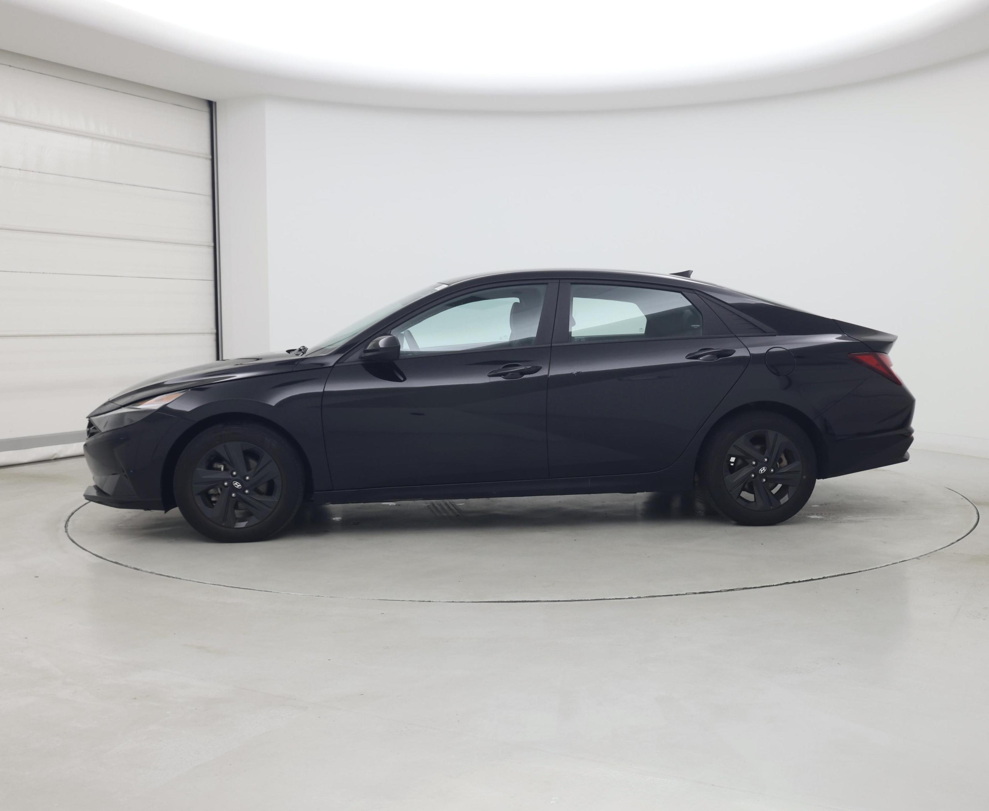 Thumbnail: 2023 Hyundai Elantra - 3