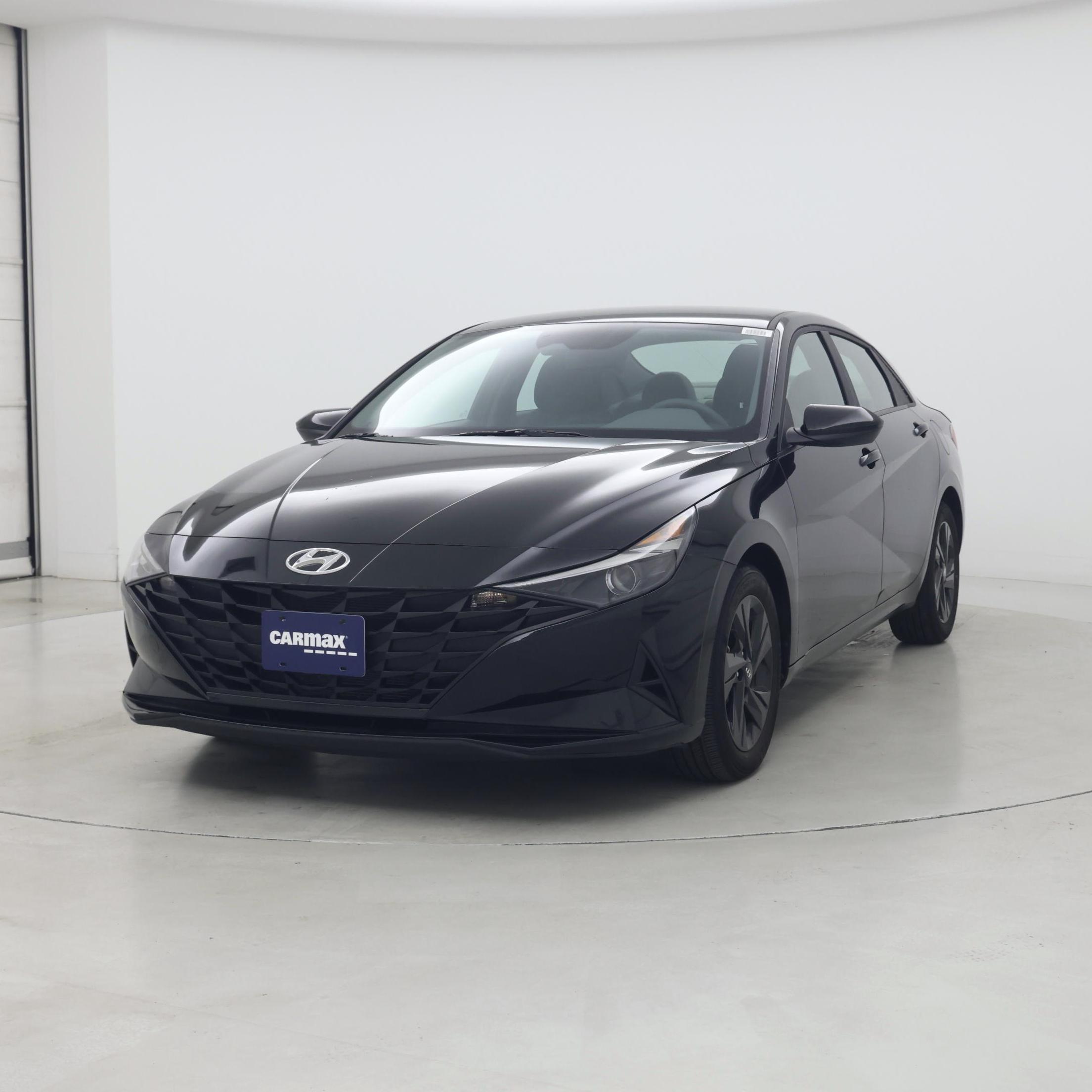 Thumbnail: 2023 Hyundai Elantra - 4