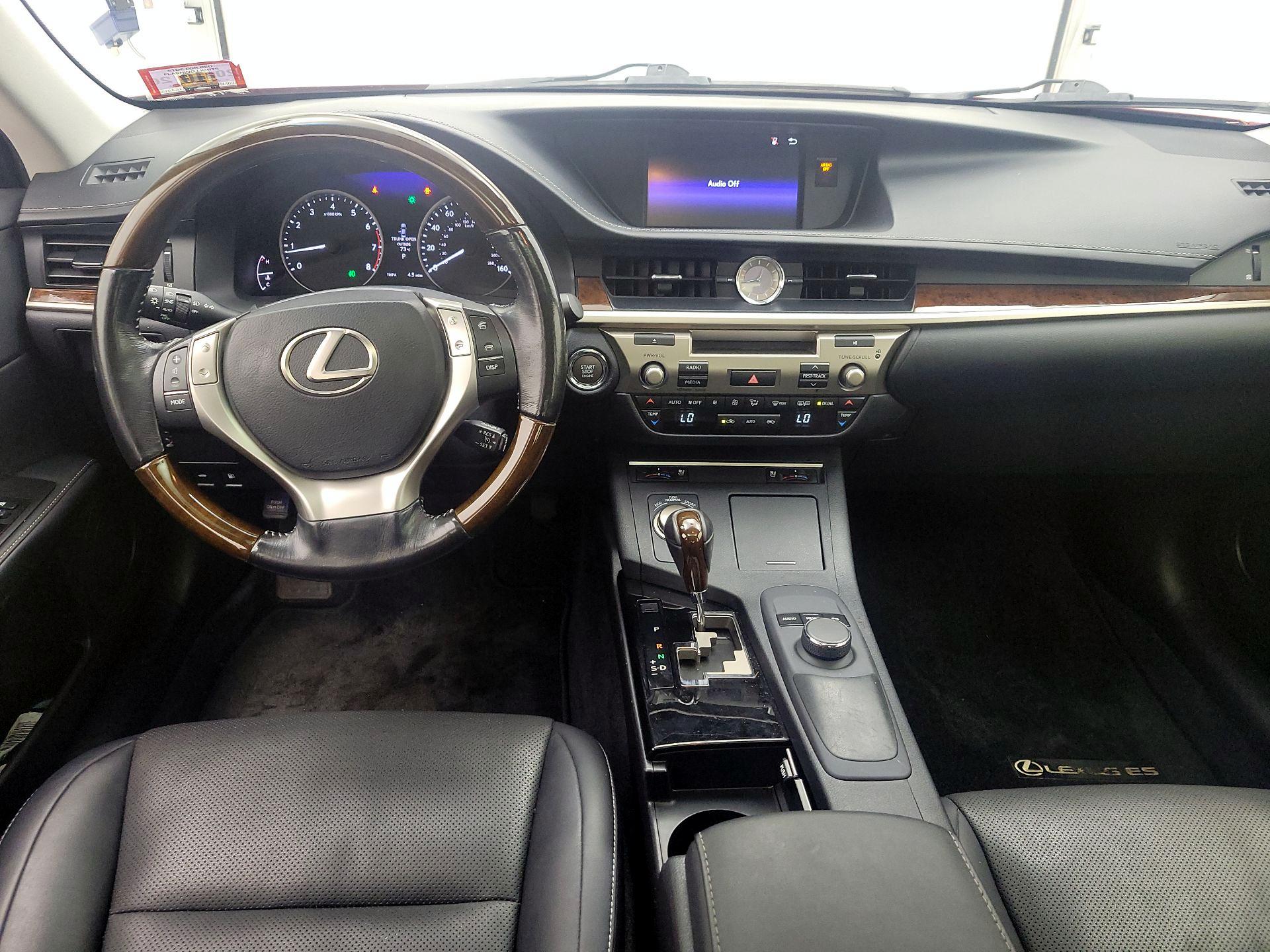 Thumbnail: 2015 Lexus ES - 9