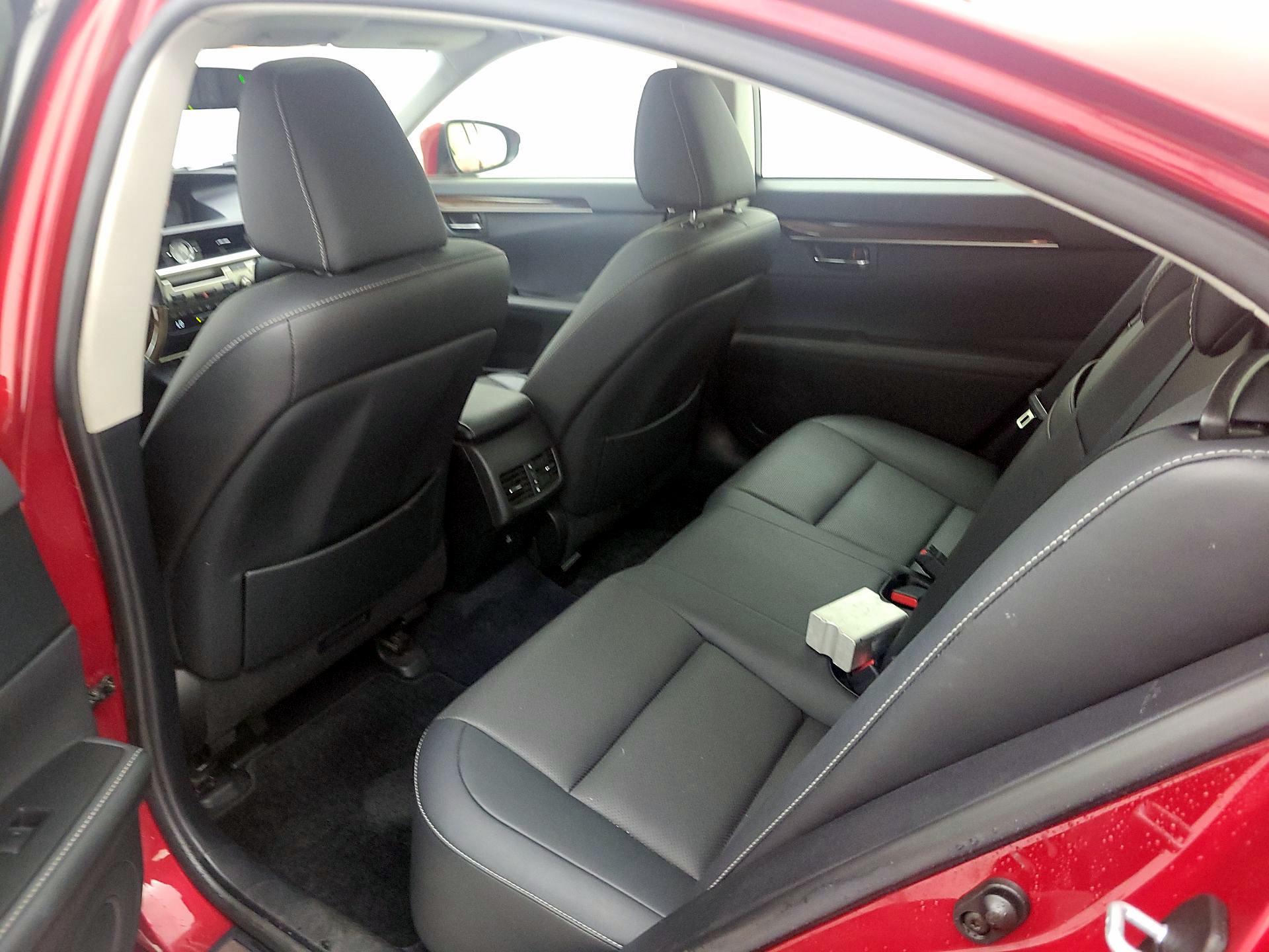 Thumbnail: 2015 Lexus ES - 19