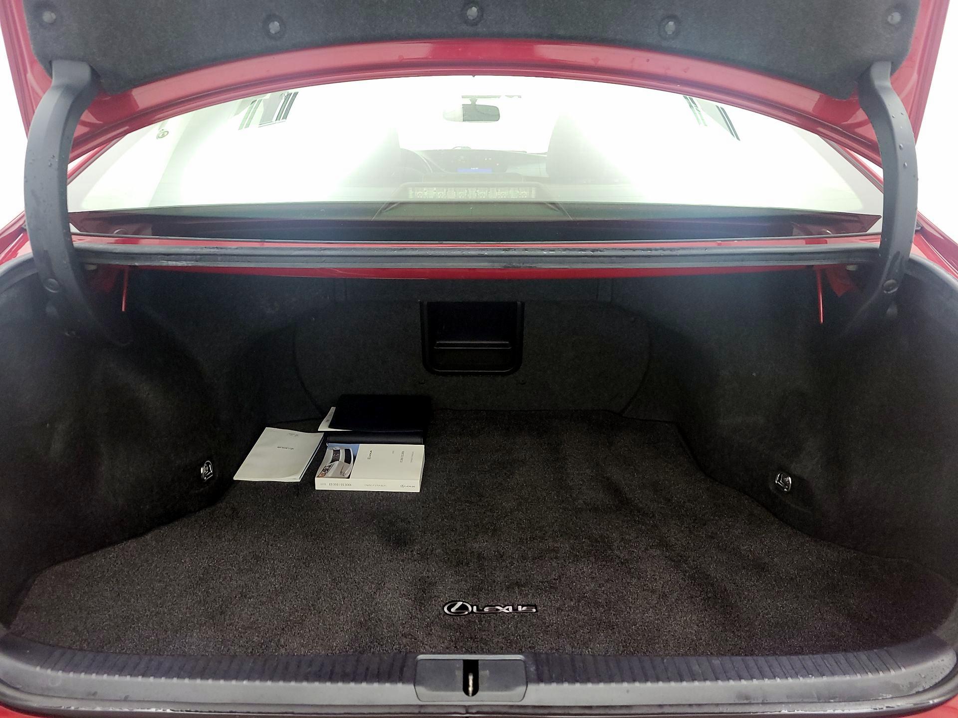 Thumbnail: 2015 Lexus ES - 20