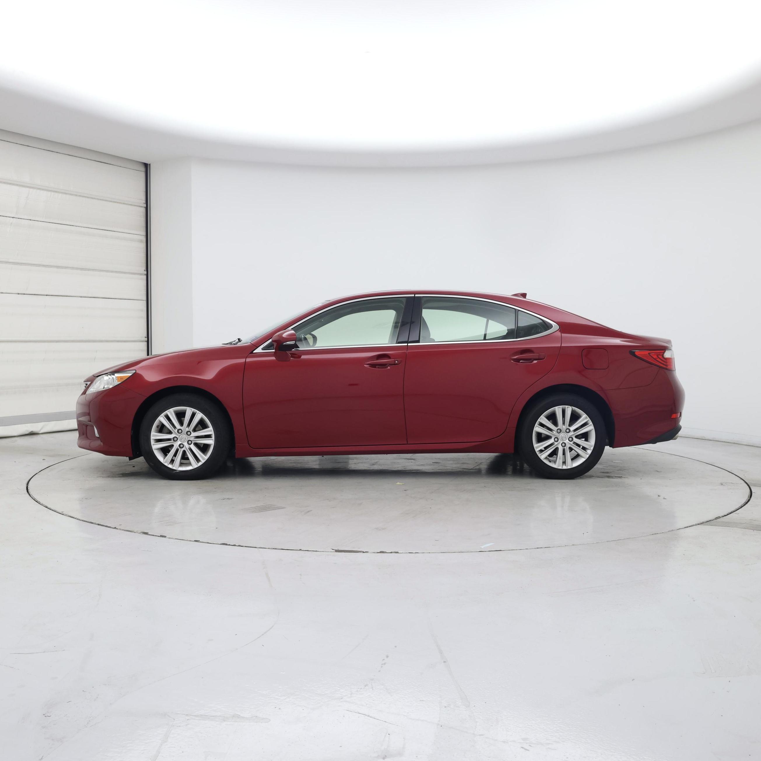 Thumbnail: 2015 Lexus ES - 3