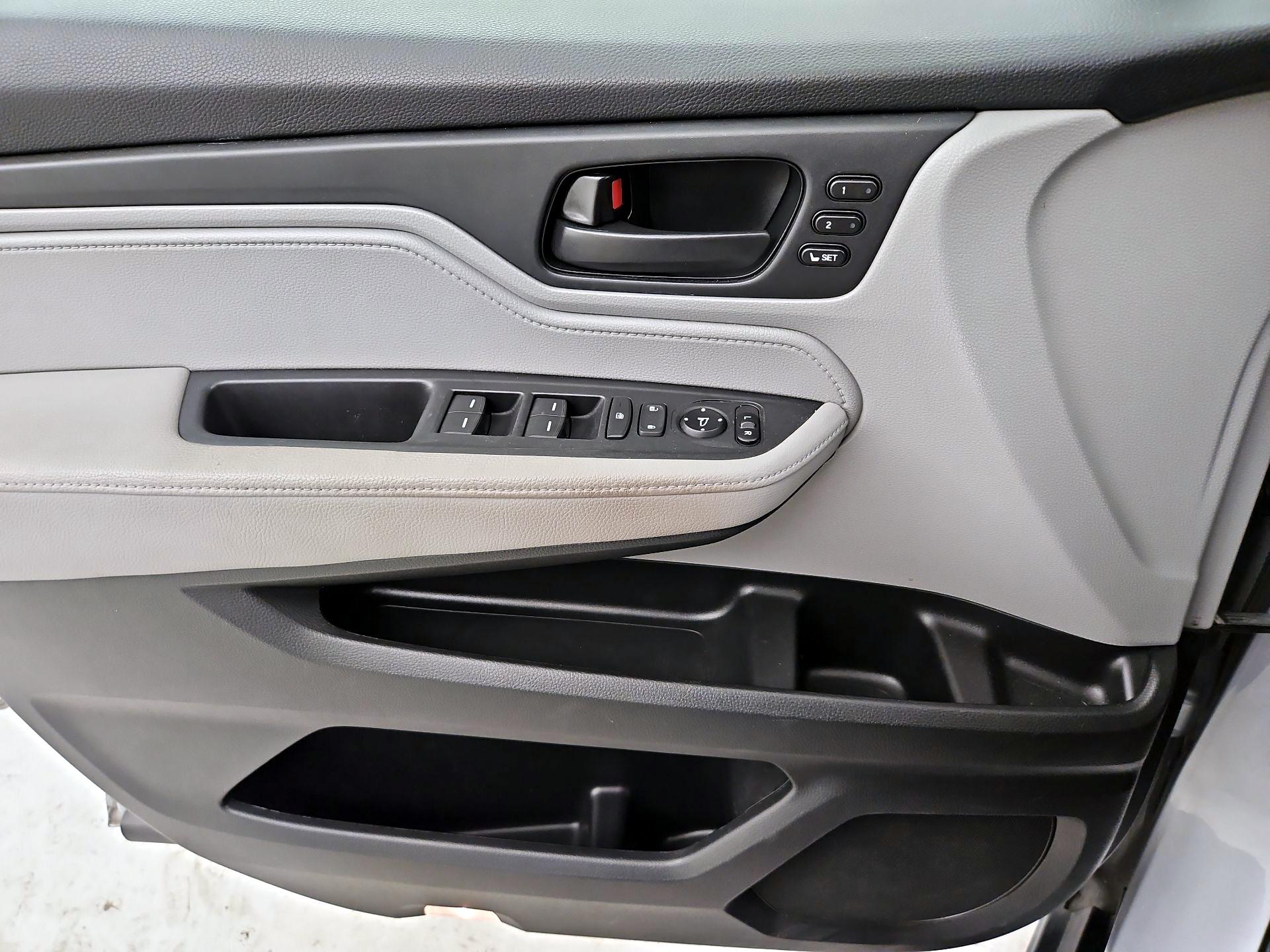Thumbnail: 2021 Honda Odyssey - 12