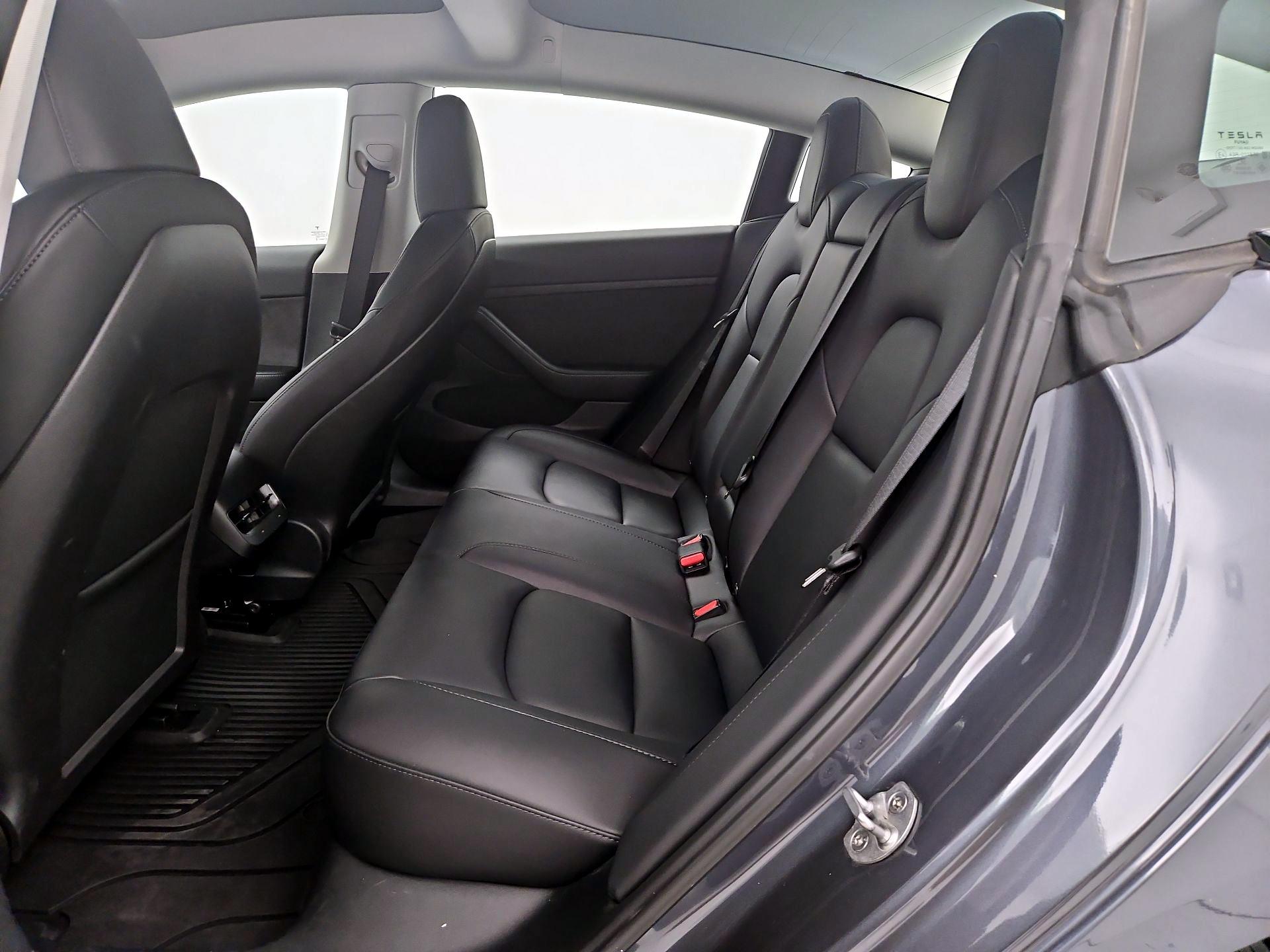 Thumbnail: 2023 Tesla Model 3 - 19