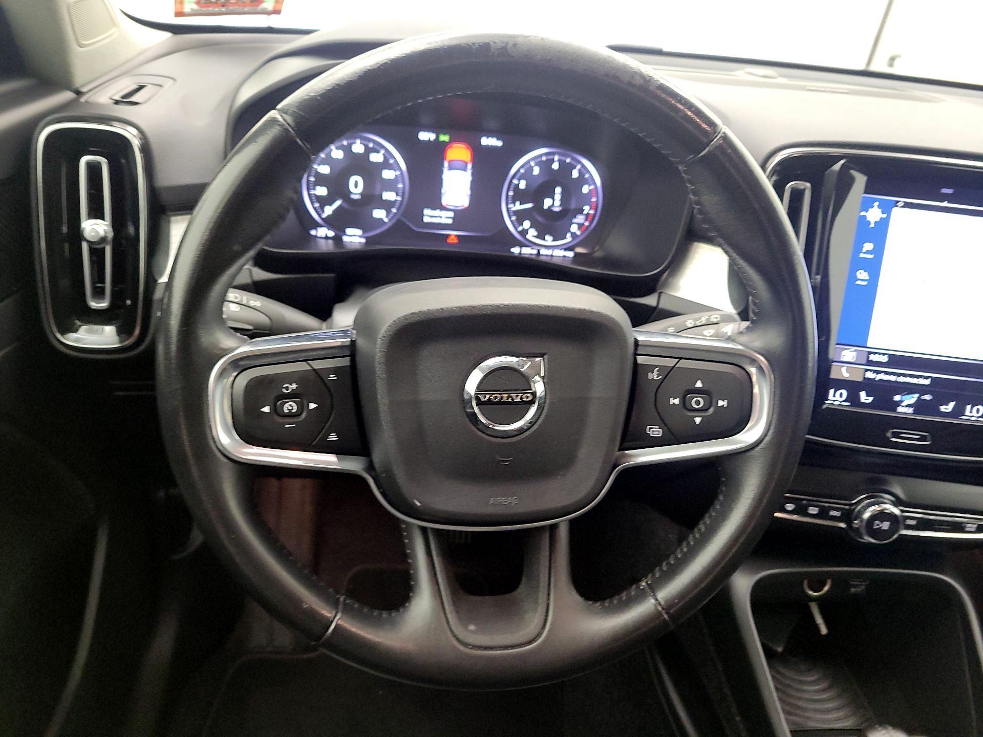 Thumbnail: 2019 Volvo XC40 - 10