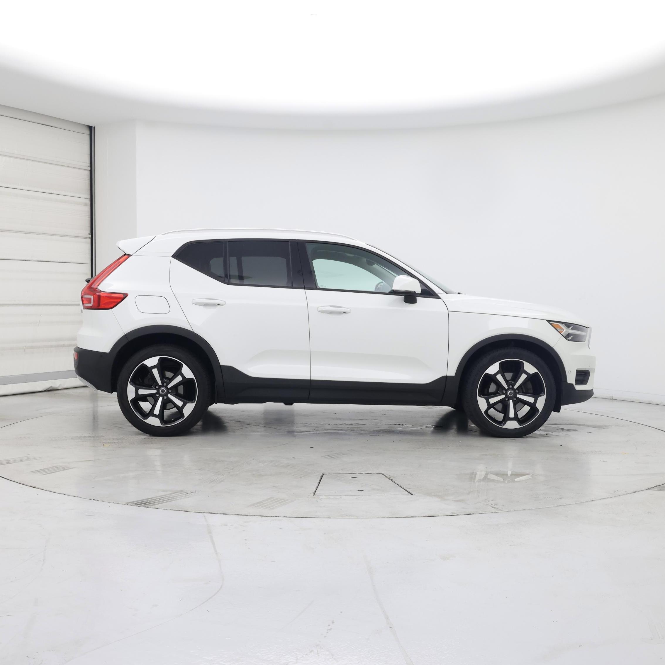Thumbnail: 2019 Volvo XC40 - 7