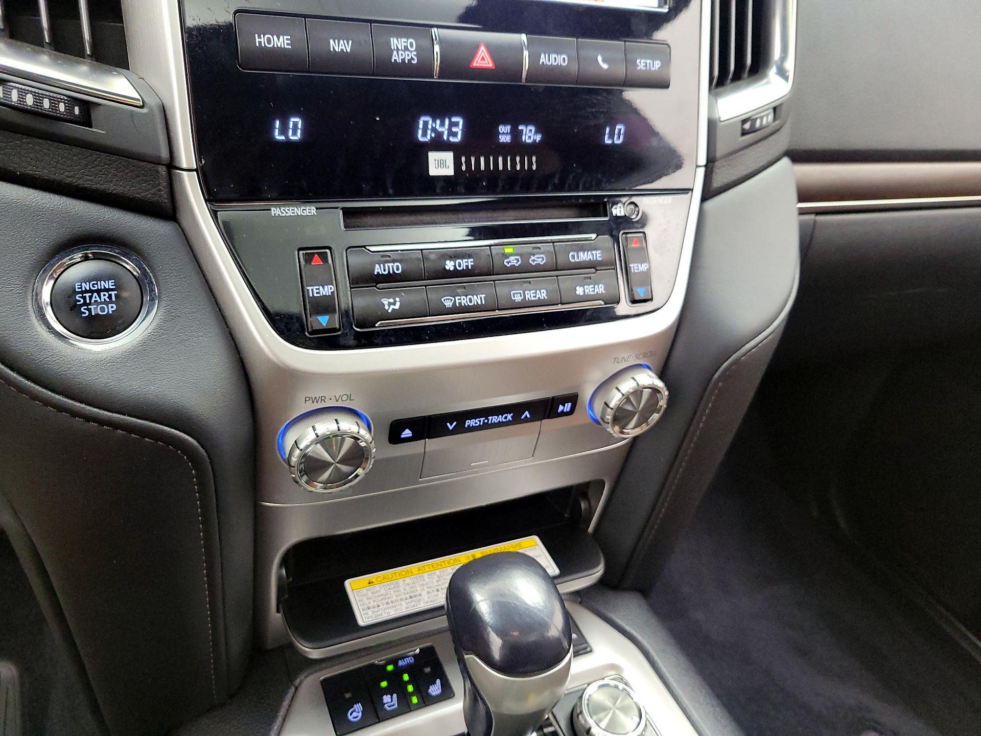 Thumbnail: 2016 Toyota Land Cruiser - 16
