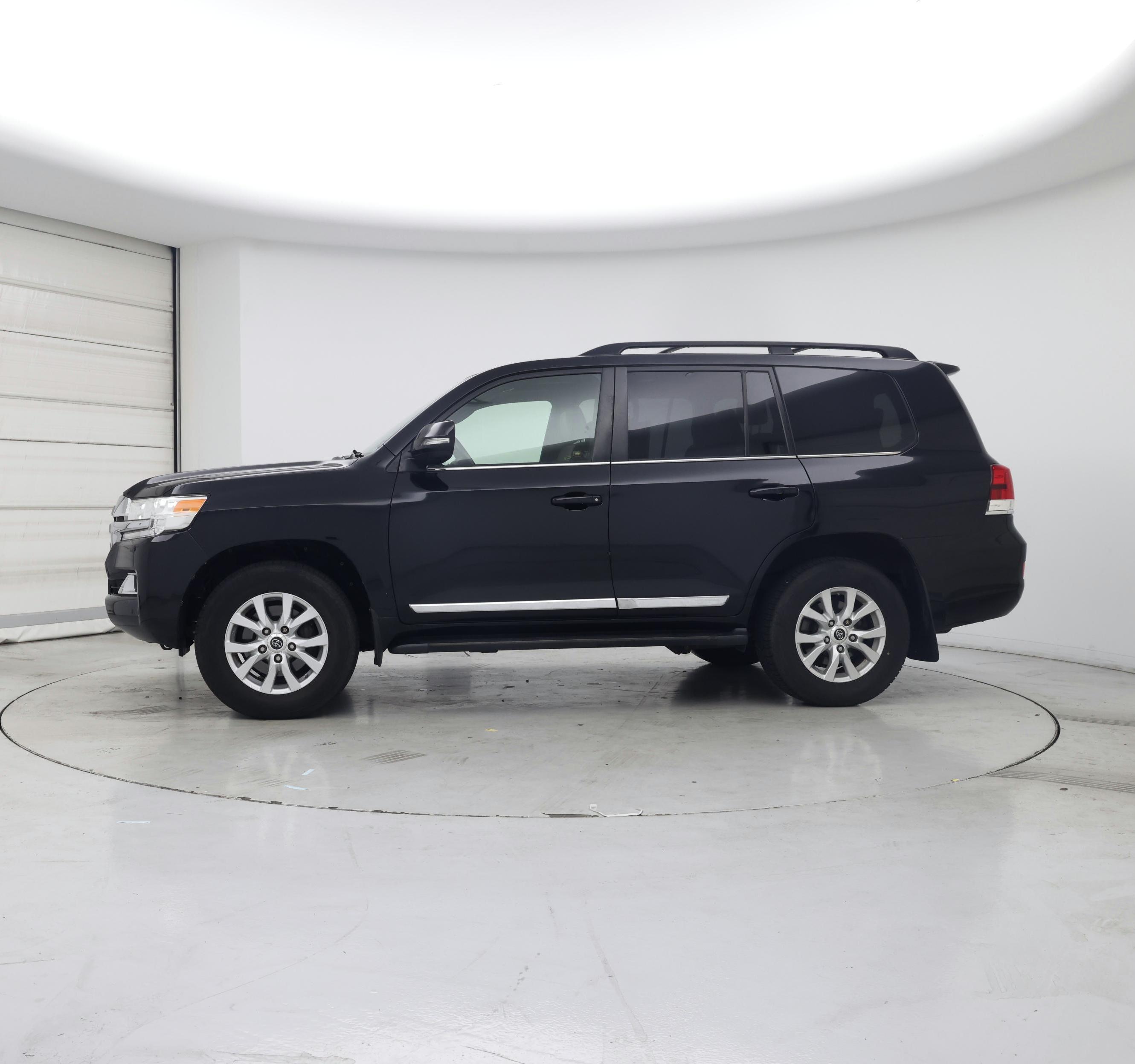 Thumbnail: 2016 Toyota Land Cruiser - 3