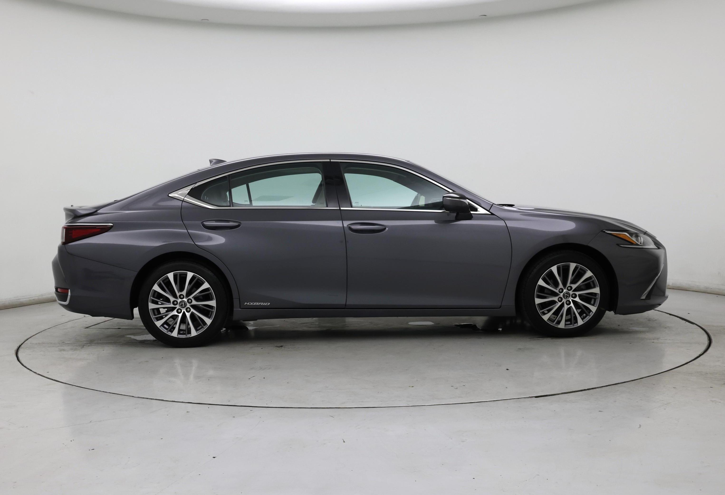 Thumbnail: 2020 Lexus ES - 7