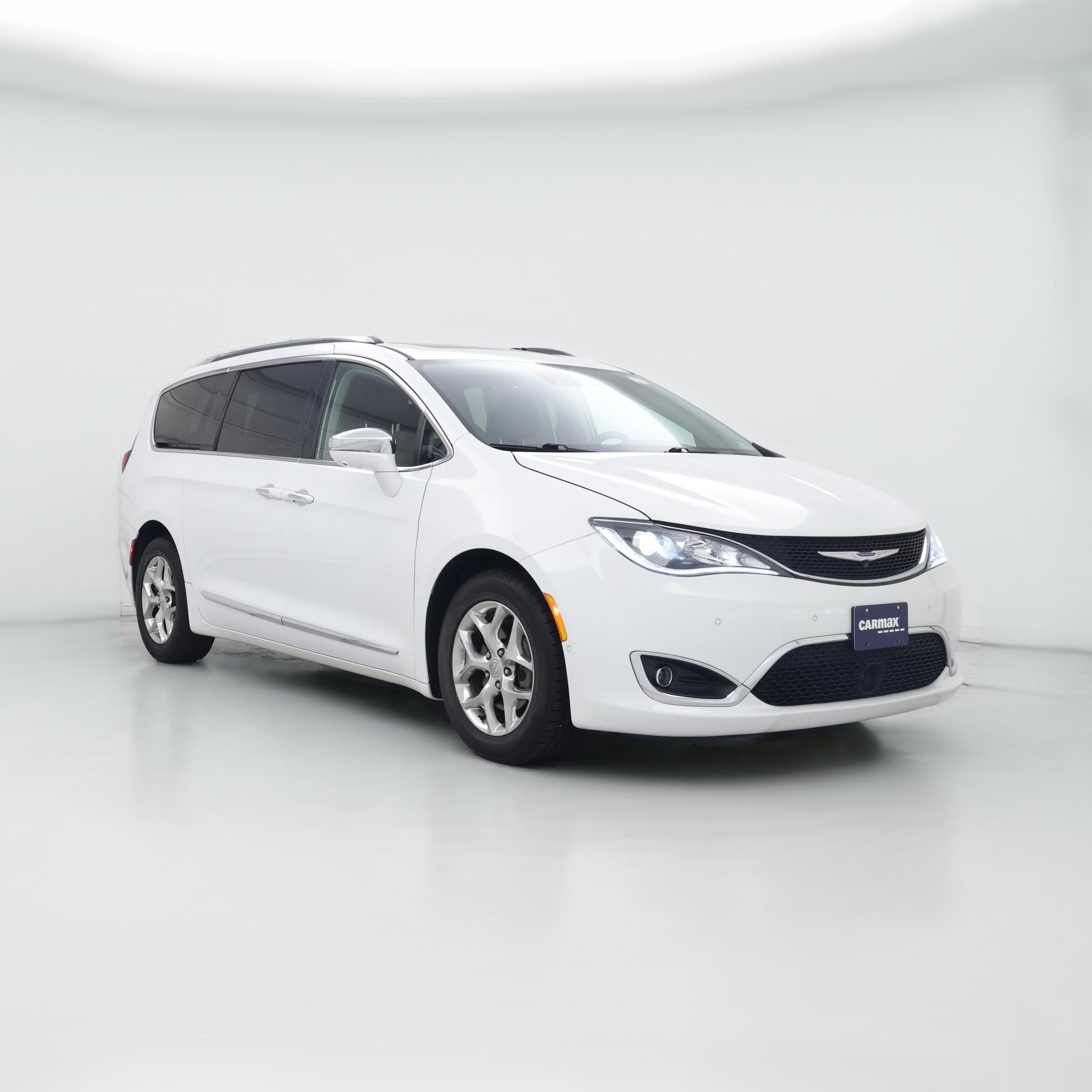 Thumbnail: 2018 Chrysler Pacifica - 1
