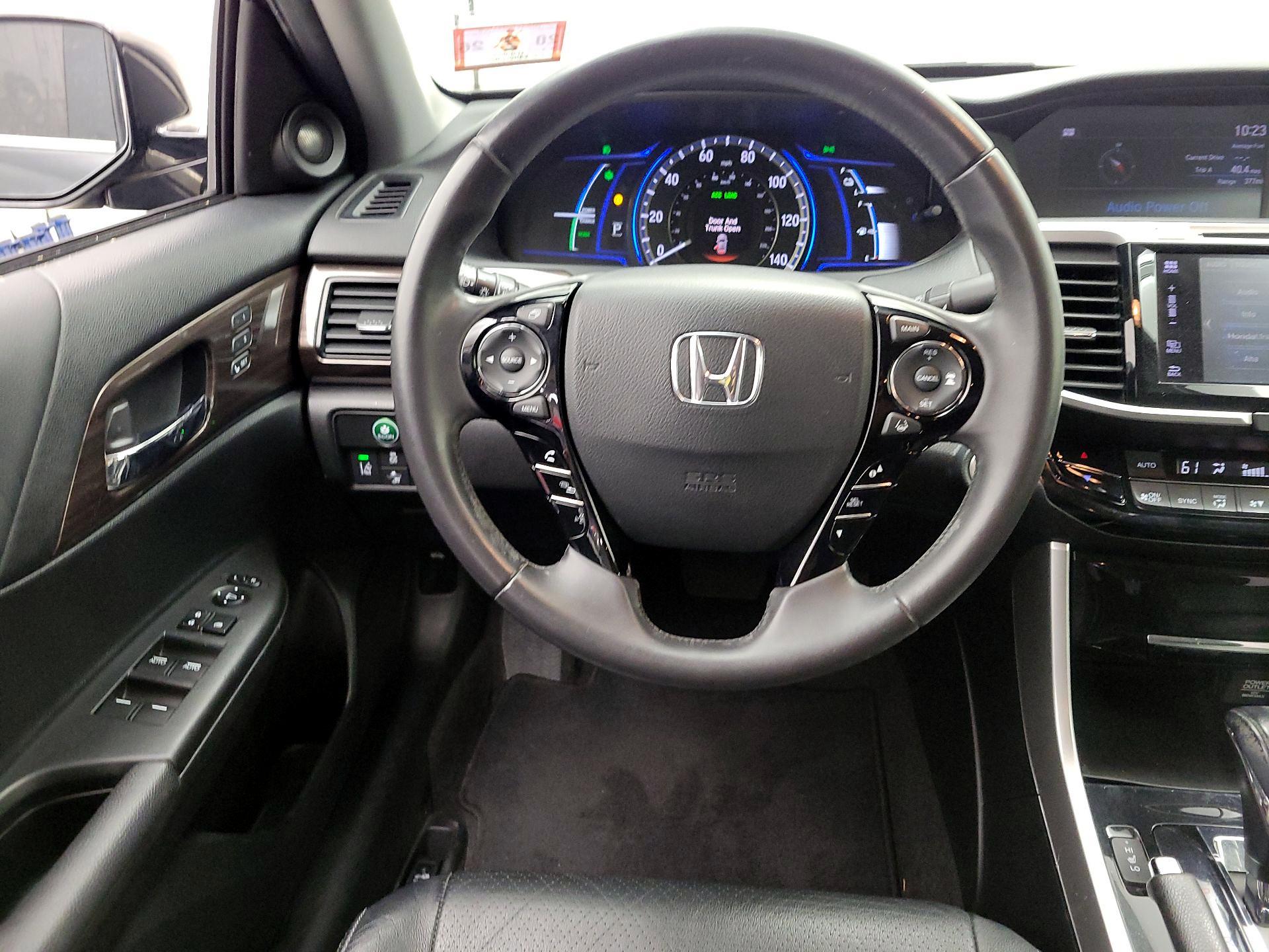 Thumbnail: 2017 Honda Accord - 10