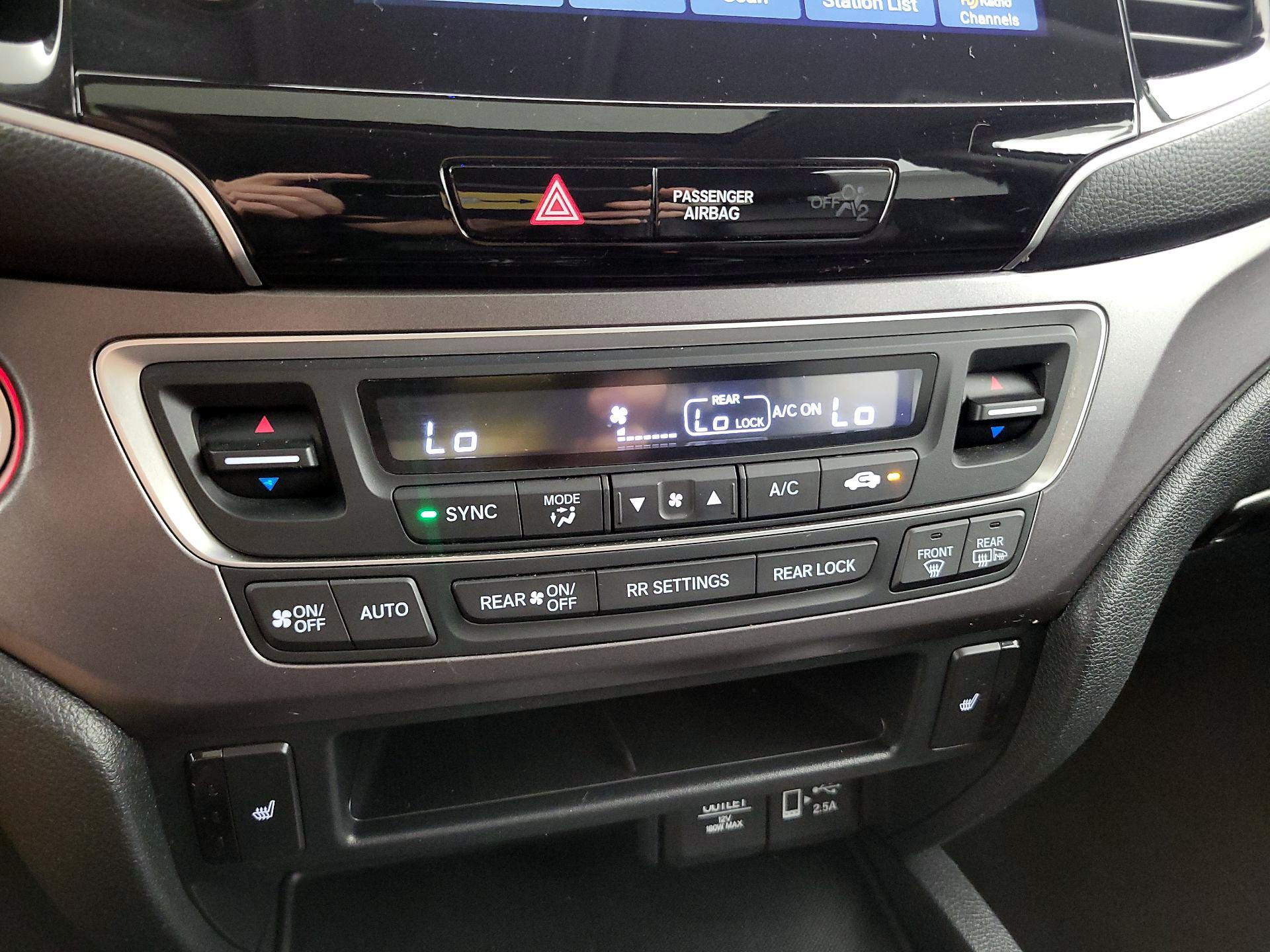 Thumbnail: 2020 Honda Pilot - 14