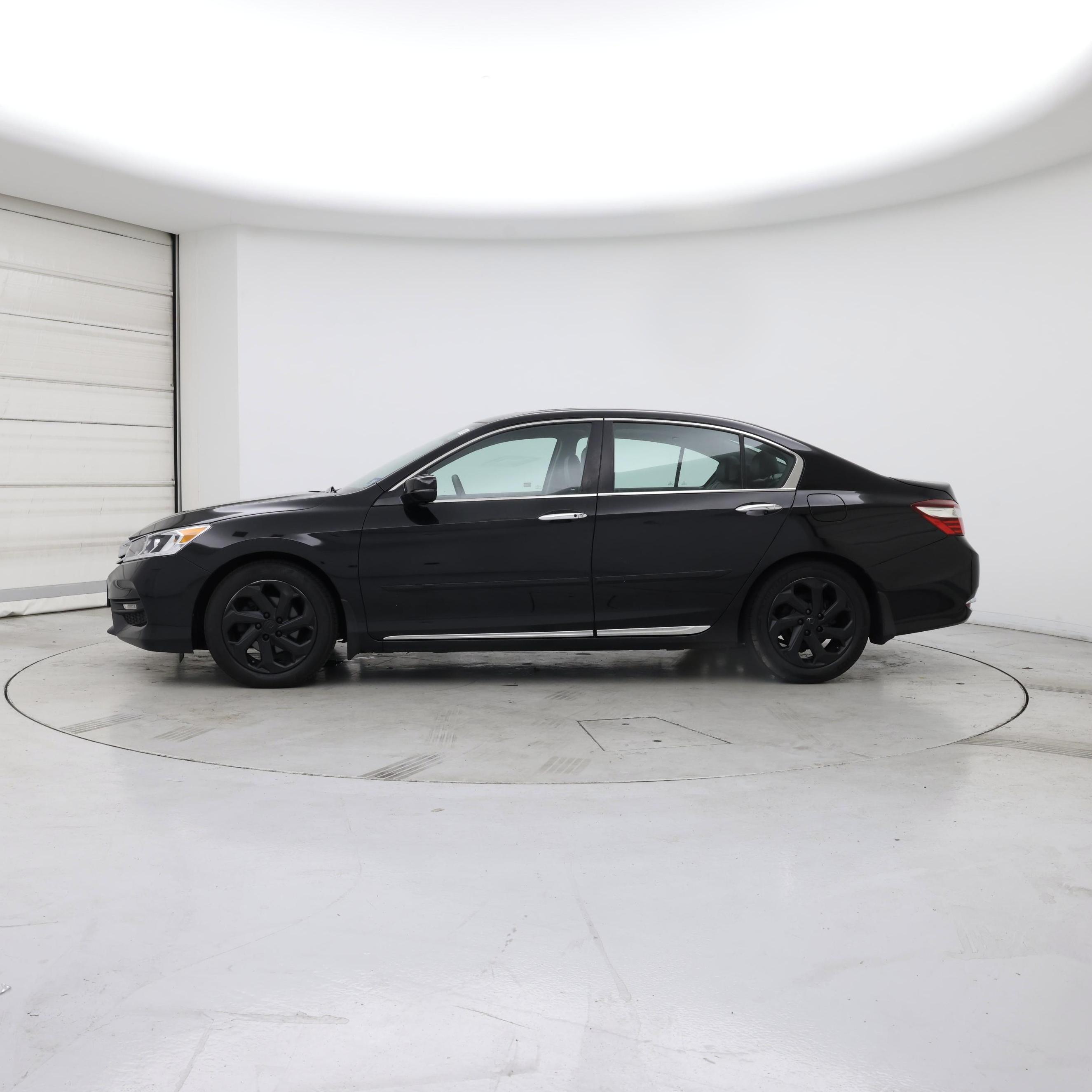 Thumbnail: 2017 Honda Accord - 3