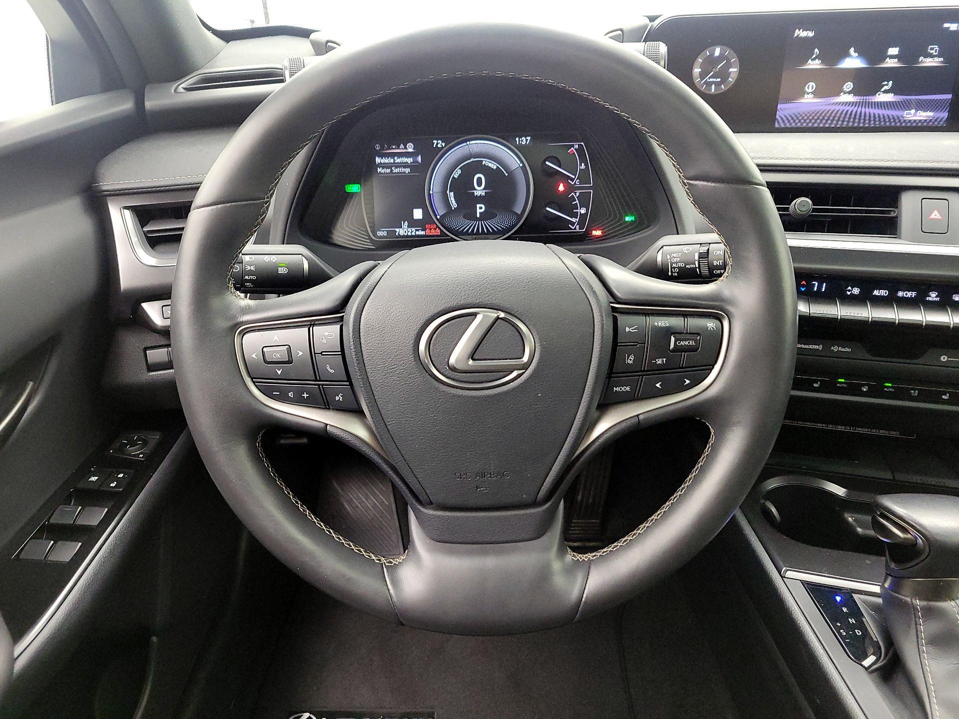 Thumbnail: 2022 Lexus UX - 10
