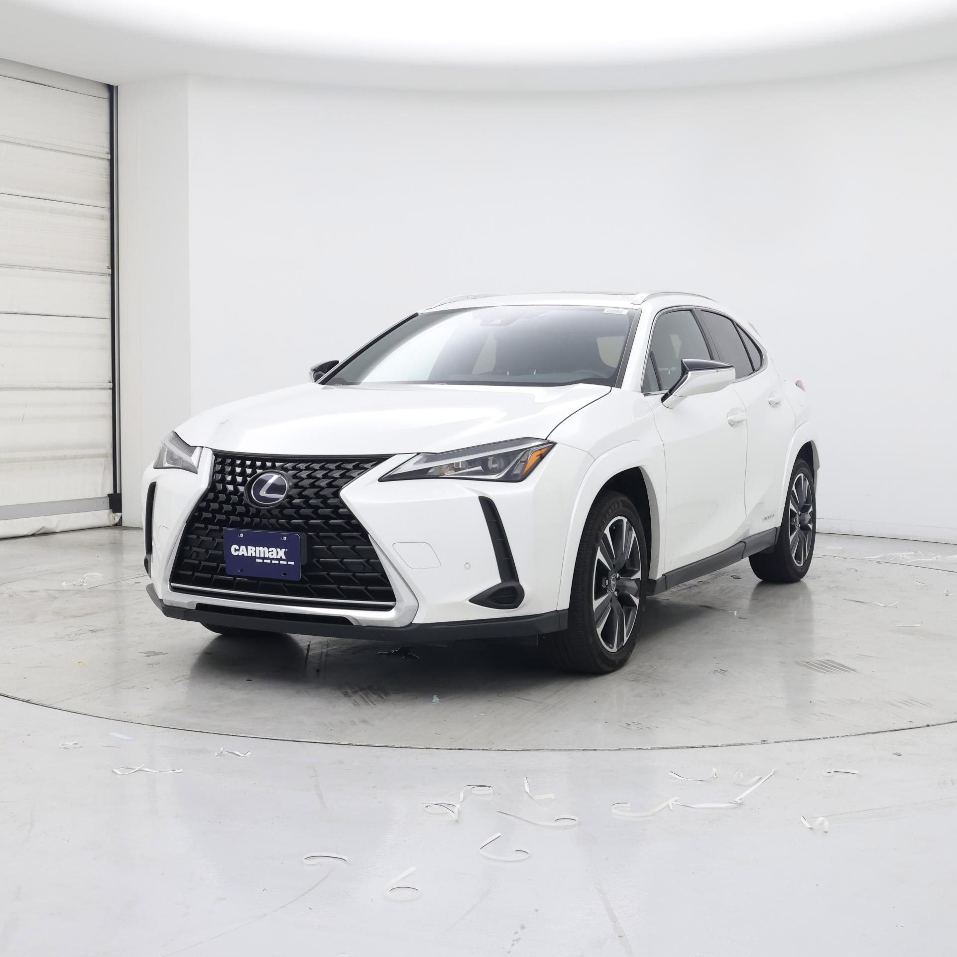 Thumbnail: 2022 Lexus UX - 4