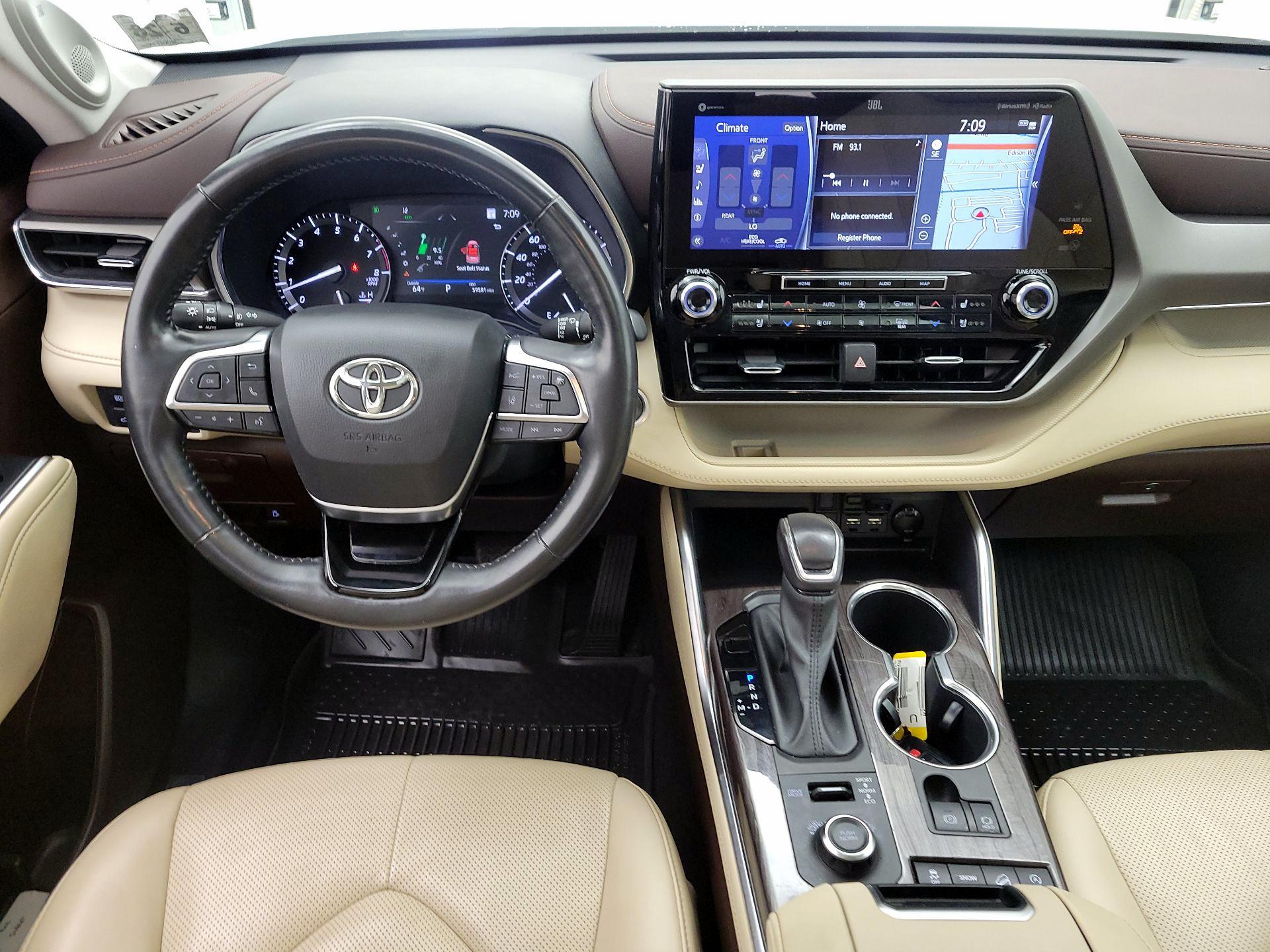 Thumbnail: 2021 Toyota Highlander - 9