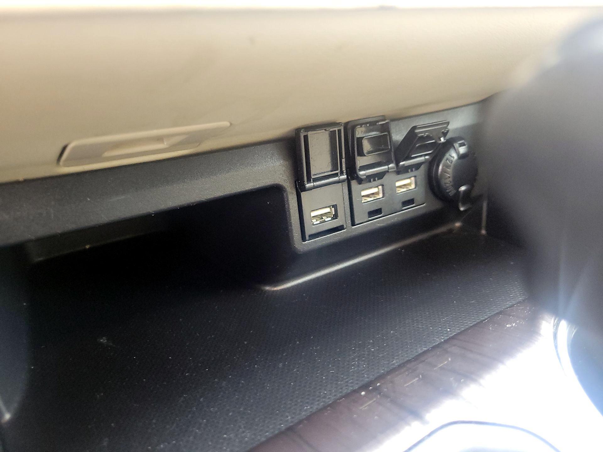 Thumbnail: 2021 Toyota Highlander - 18