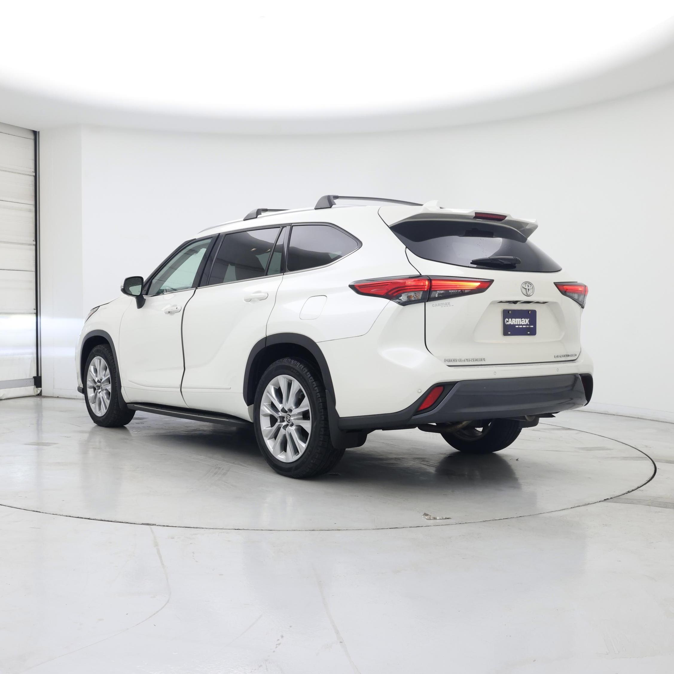 Thumbnail: 2021 Toyota Highlander - 2