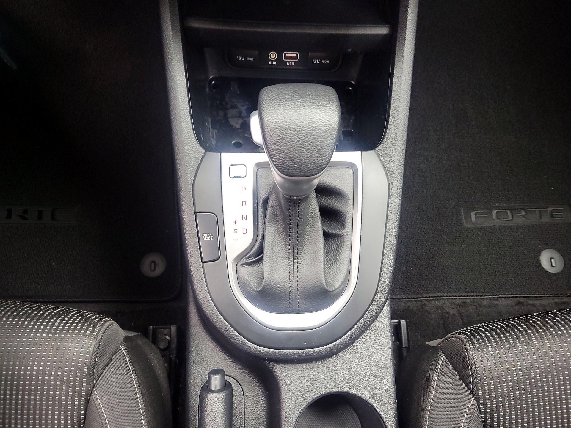 Thumbnail: 2020 Kia Forte - 17
