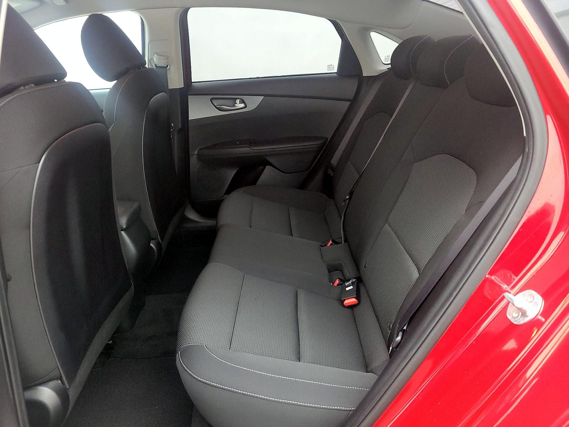 Thumbnail: 2020 Kia Forte - 18