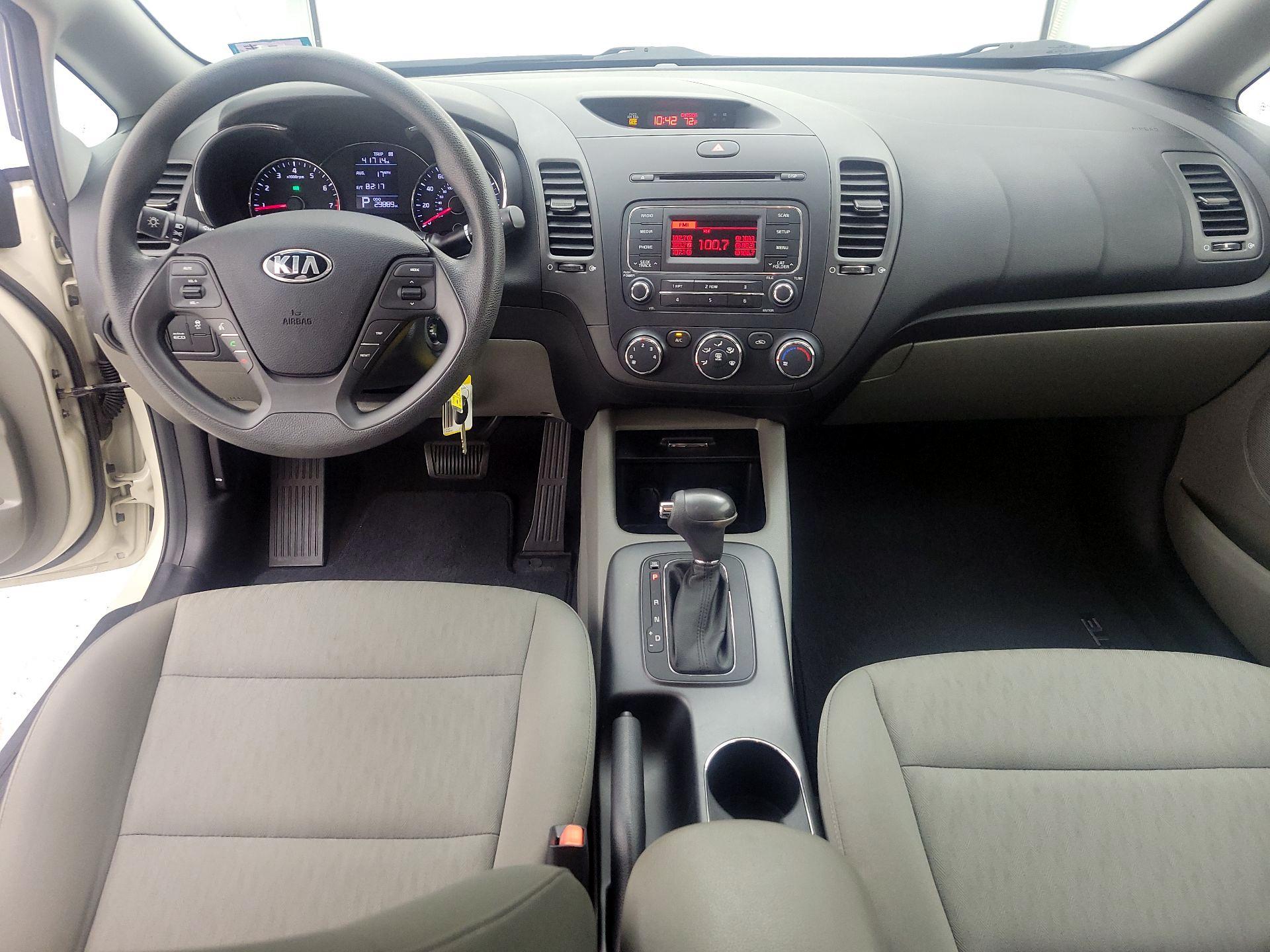 Thumbnail: 2015 Kia Forte - 9