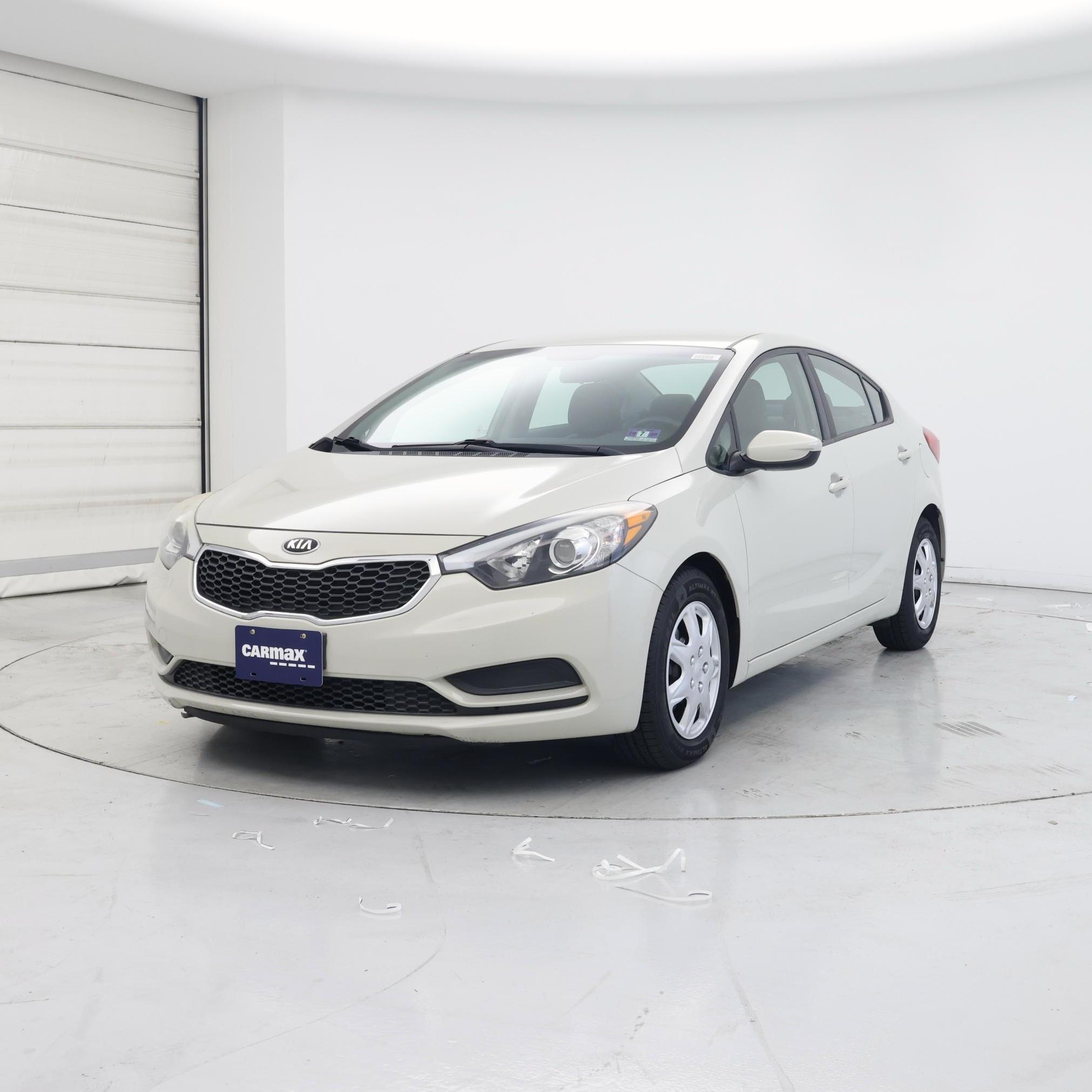 Thumbnail: 2015 Kia Forte - 4