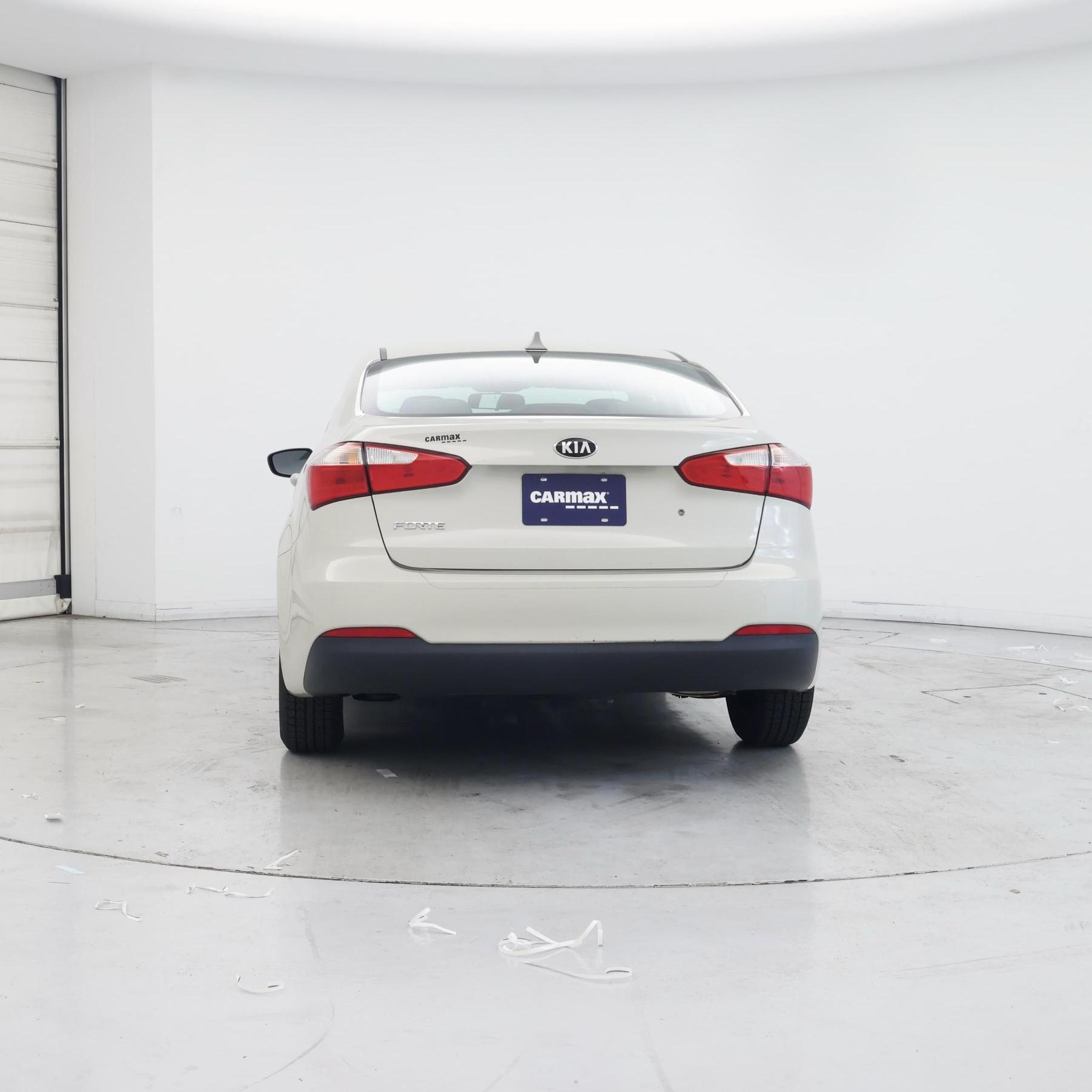 Thumbnail: 2015 Kia Forte - 6