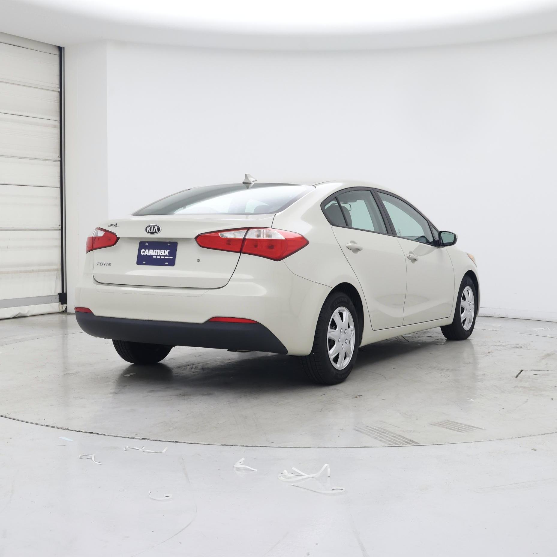 Thumbnail: 2015 Kia Forte - 8