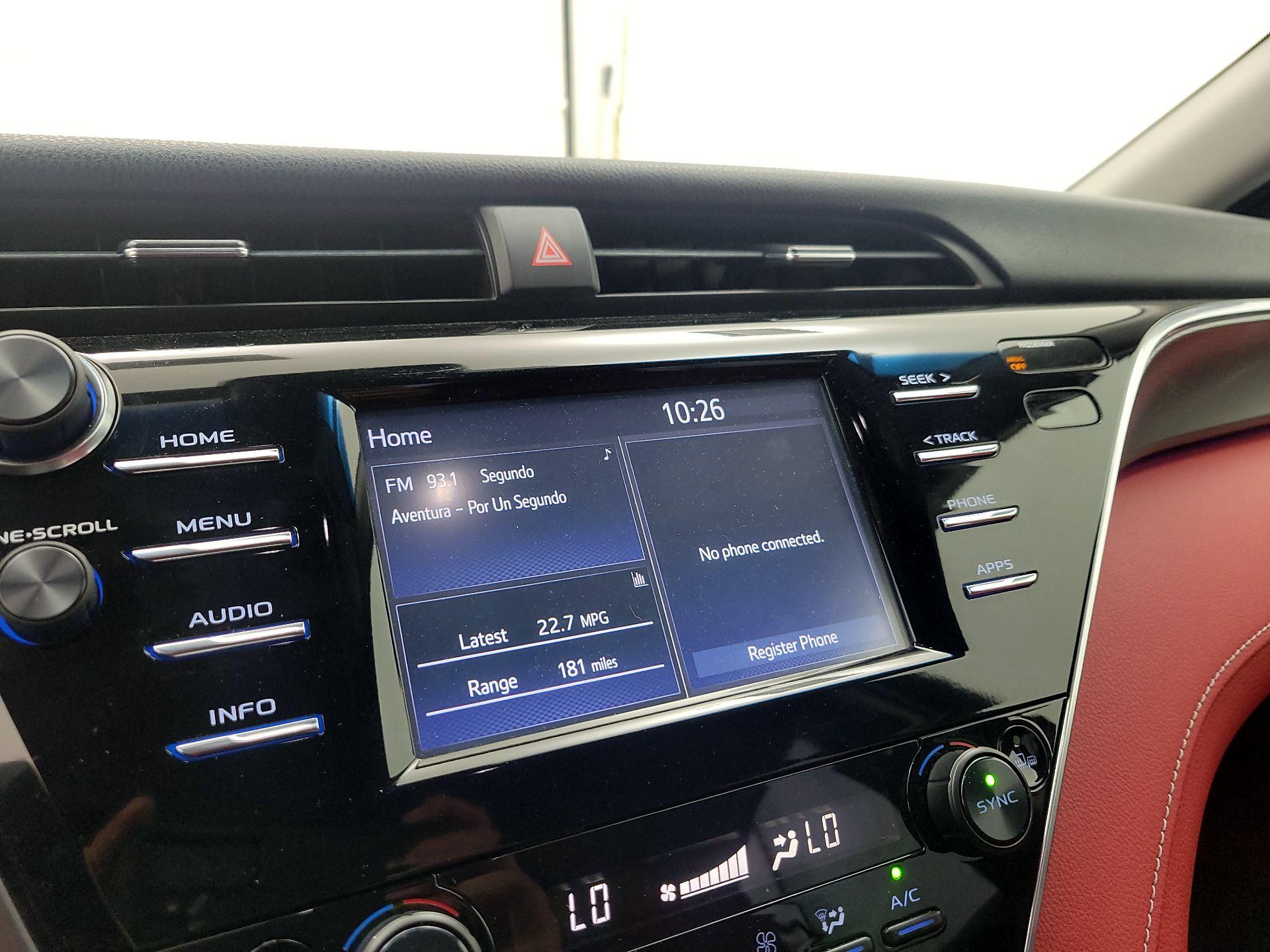 Thumbnail: 2018 Toyota Camry - 15