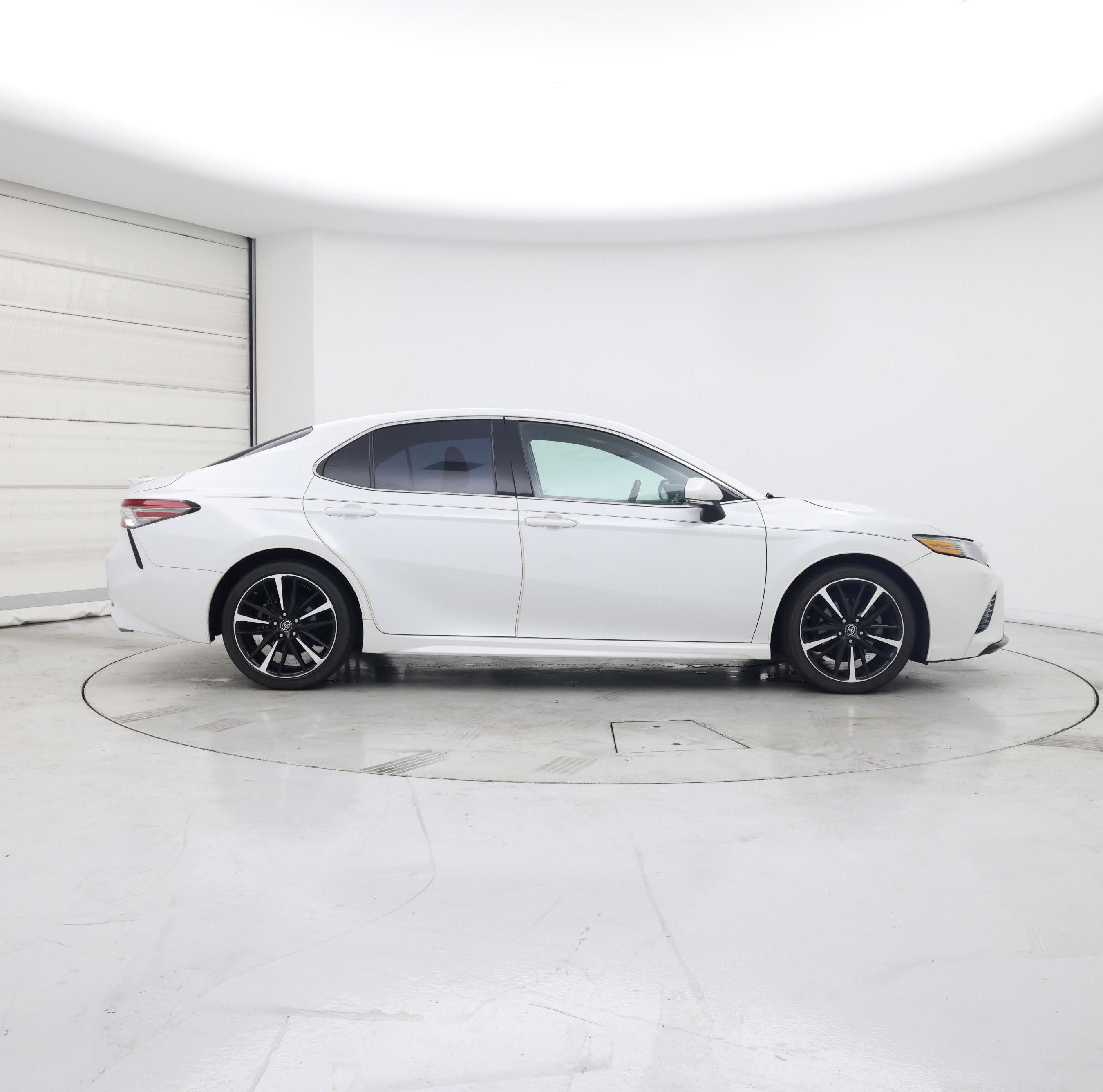 Thumbnail: 2018 Toyota Camry - 7