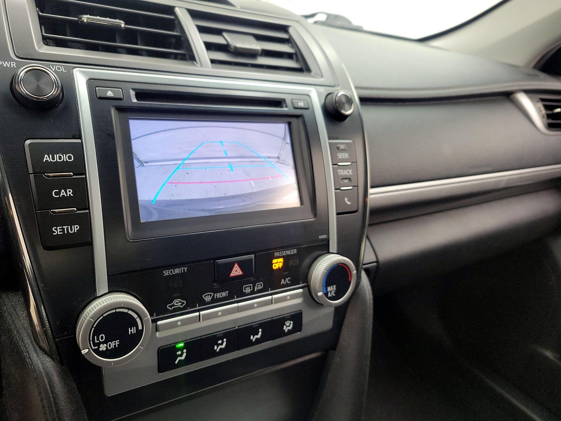 Thumbnail: 2014 Toyota Camry - 14