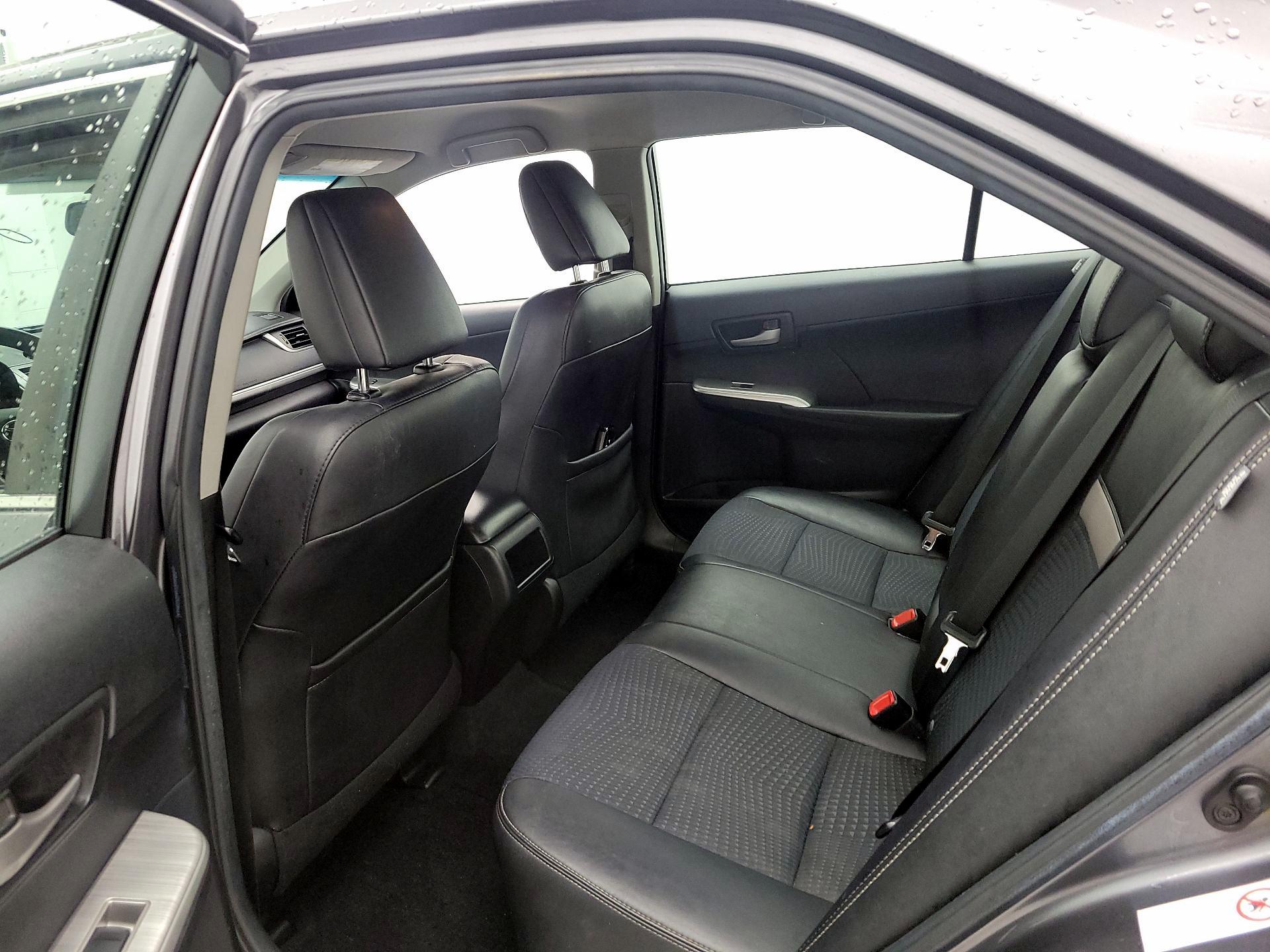 Thumbnail: 2014 Toyota Camry - 18