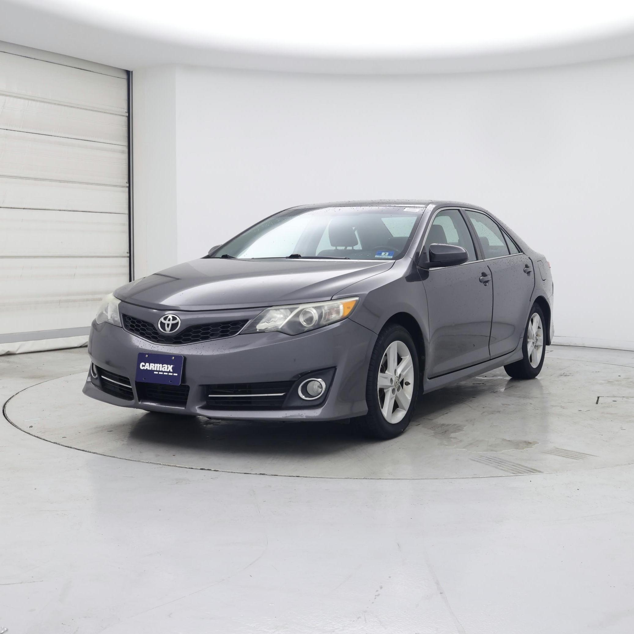 Thumbnail: 2014 Toyota Camry - 4