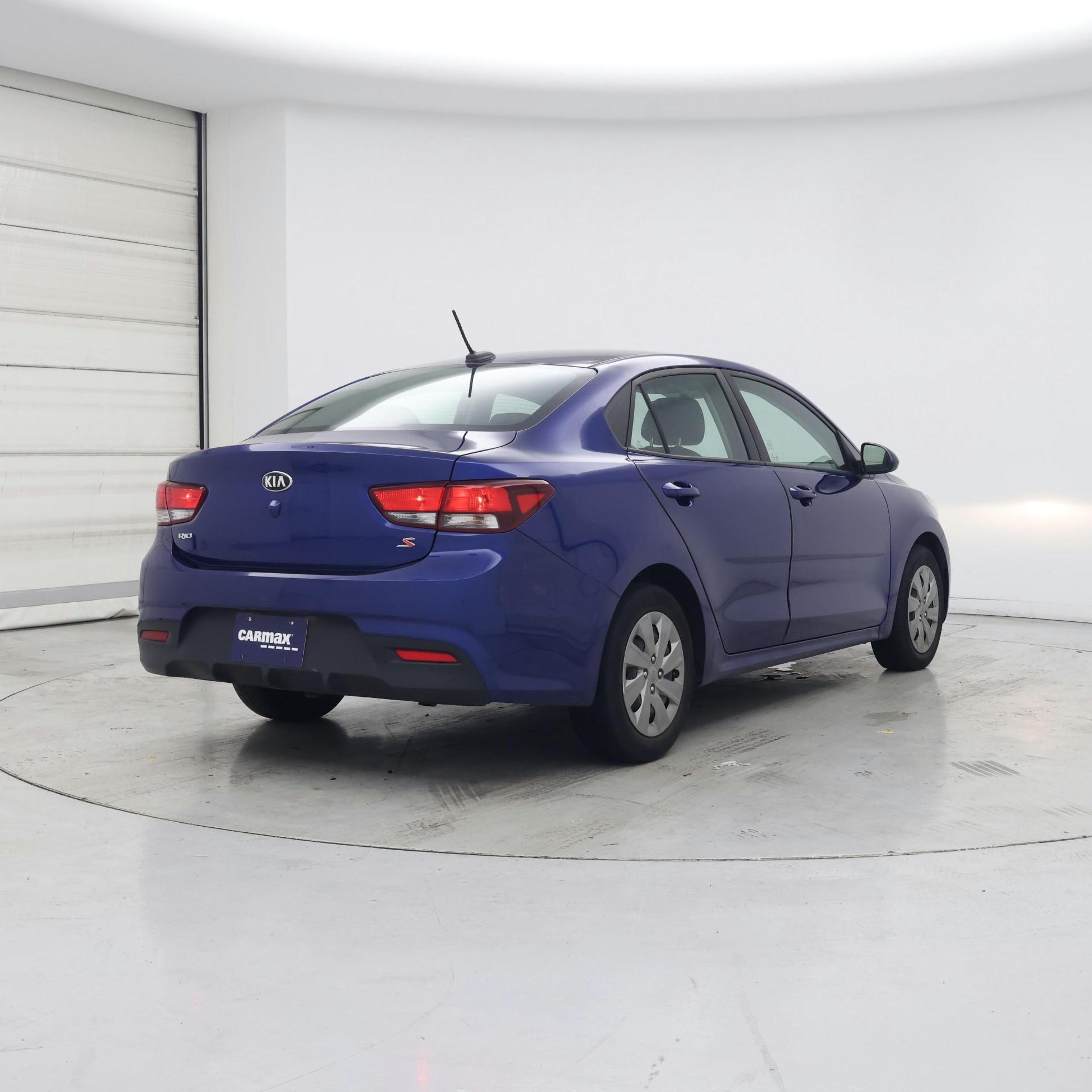 Thumbnail: 2020 Kia Rio - 8
