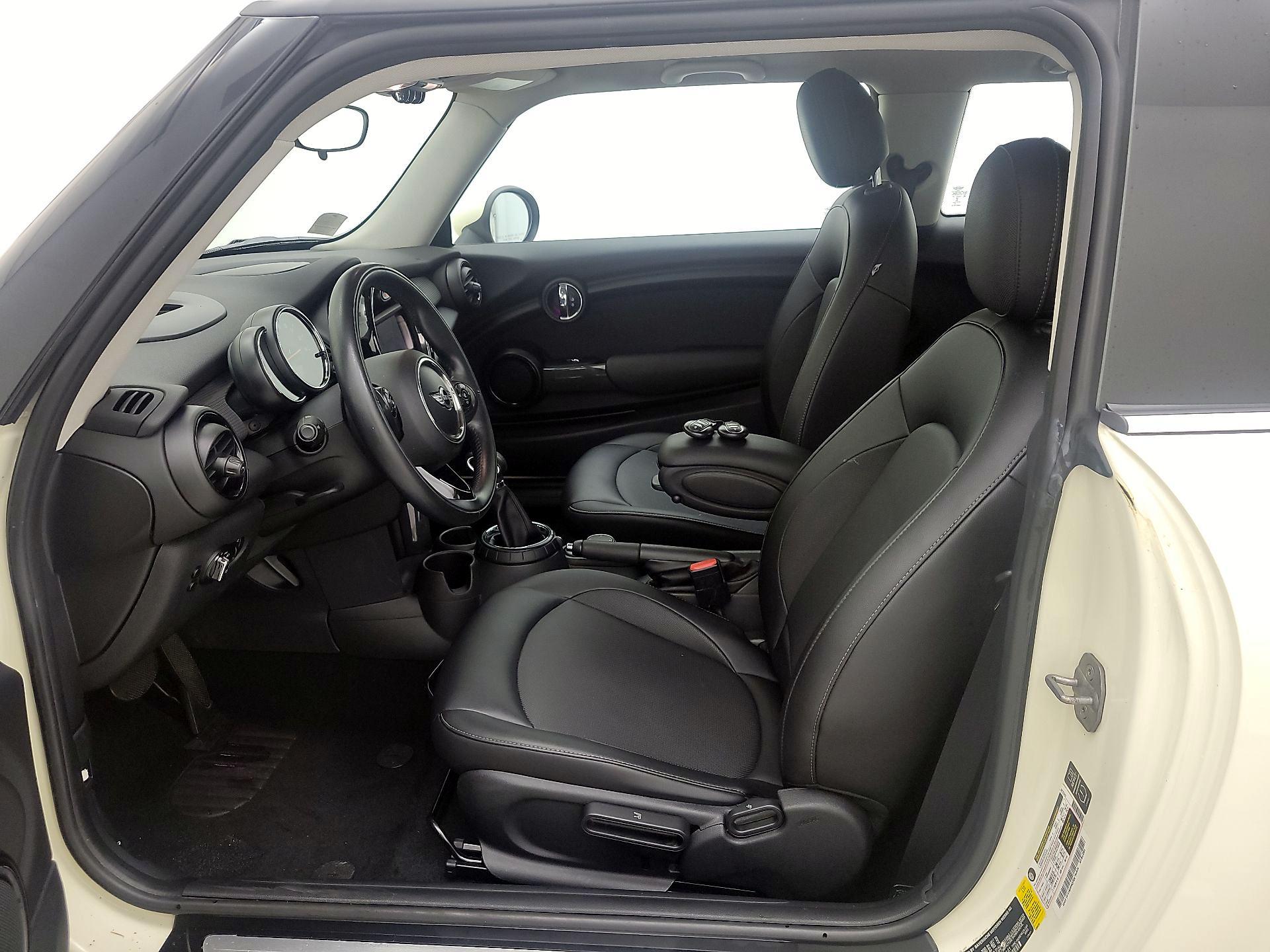 Thumbnail: 2015 MINI Cooper Hardtop - 11