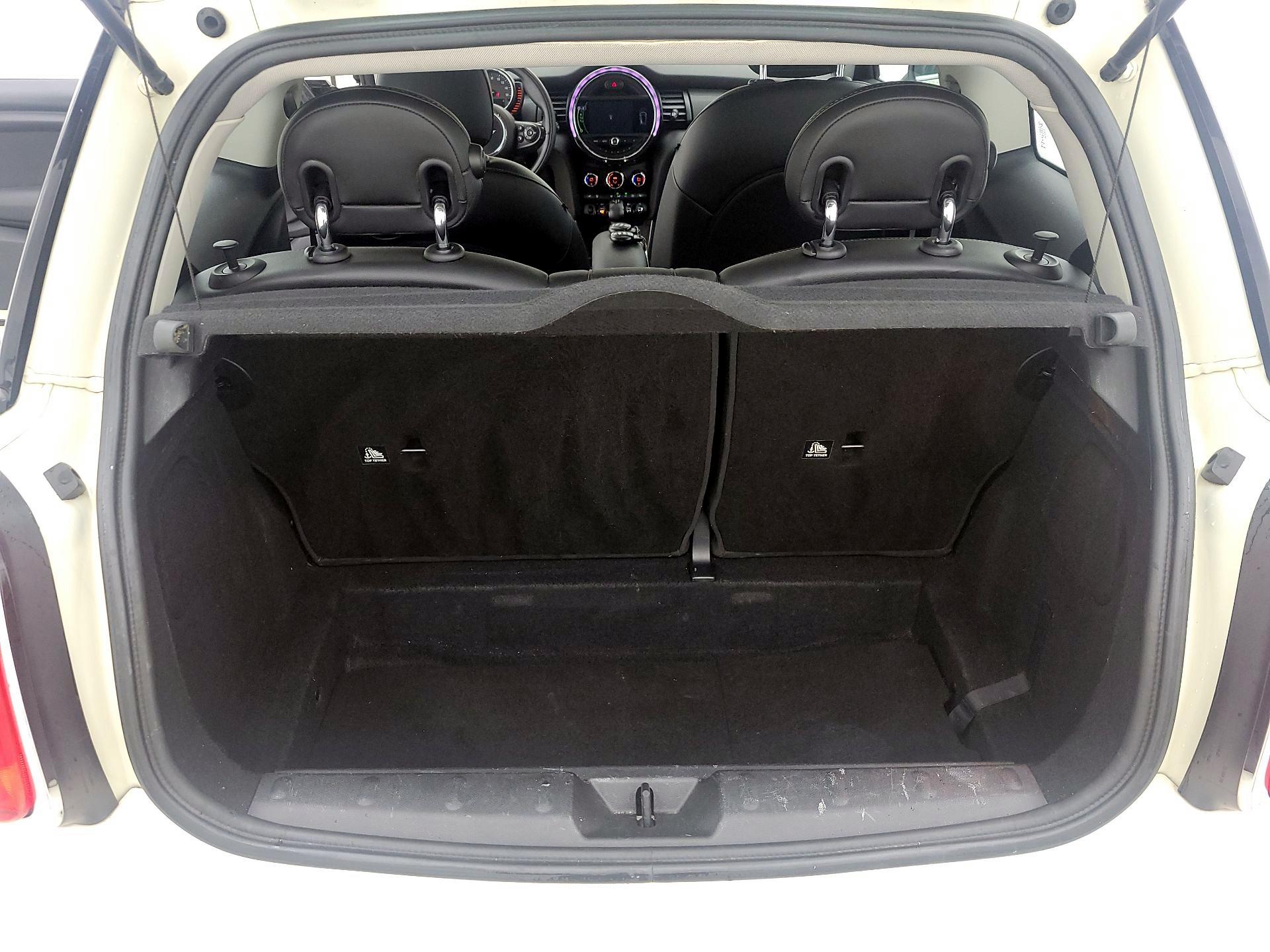 Thumbnail: 2015 MINI Cooper Hardtop - 19