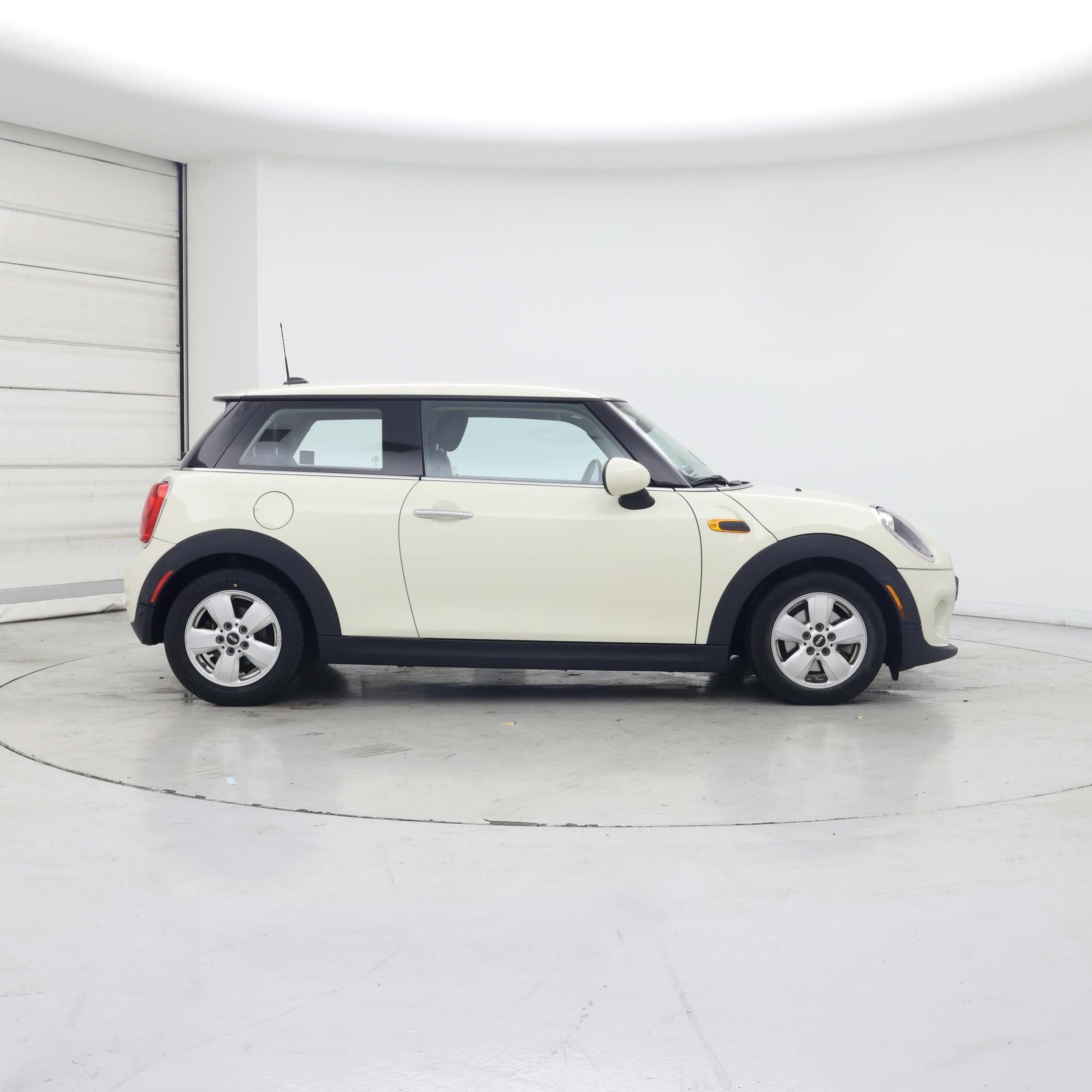 Thumbnail: 2015 MINI Cooper Hardtop - 7