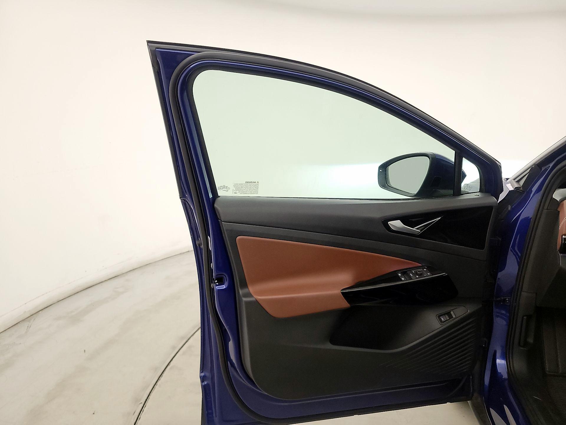 Thumbnail: 2021 Volkswagen ID.4 - 10