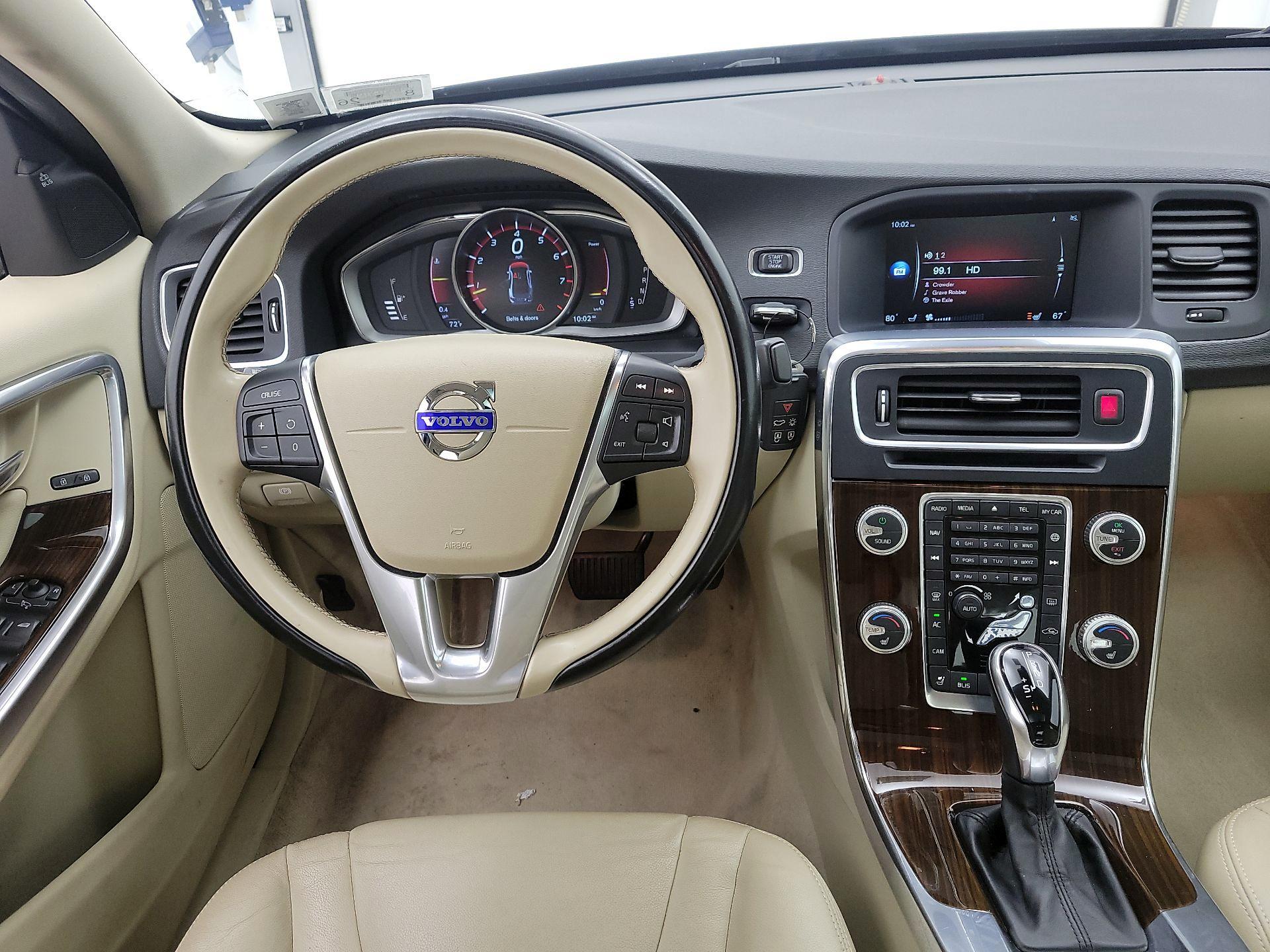 Thumbnail: 2015 Volvo S60 - 10