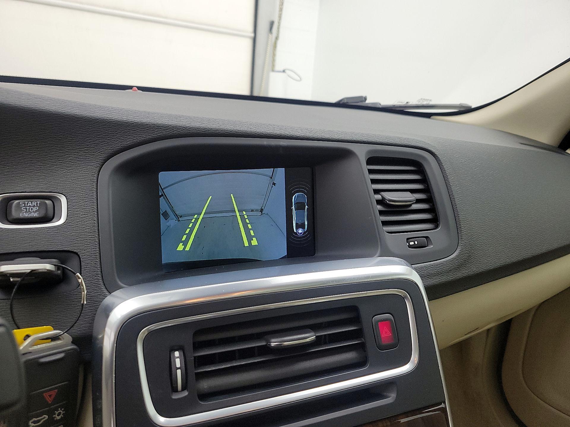 Thumbnail: 2015 Volvo S60 - 14