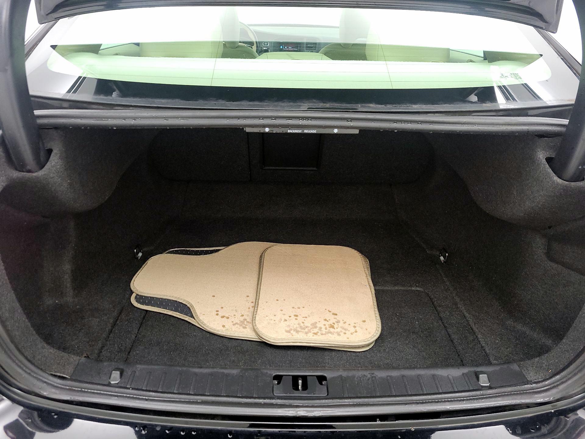 Thumbnail: 2015 Volvo S60 - 20