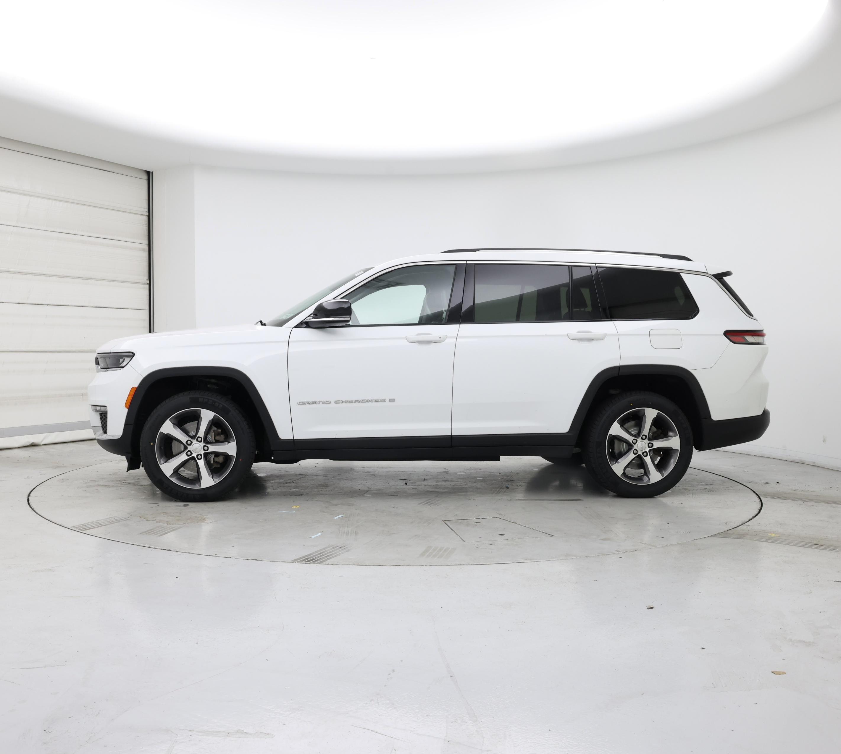 Thumbnail: 2023 Jeep Grand Cherokee L - 3