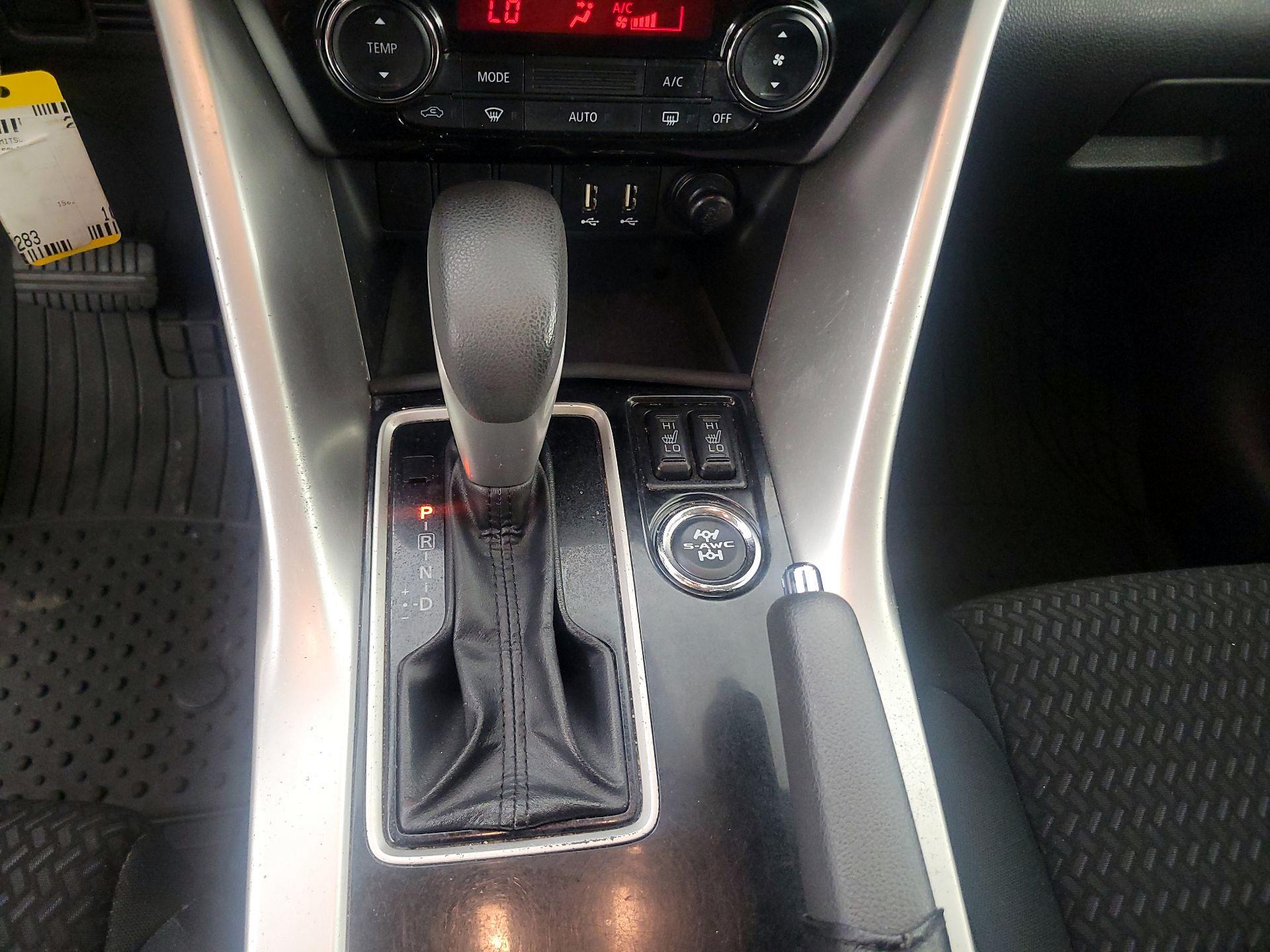Thumbnail: 2023 Mitsubishi Eclipse Cross - 17