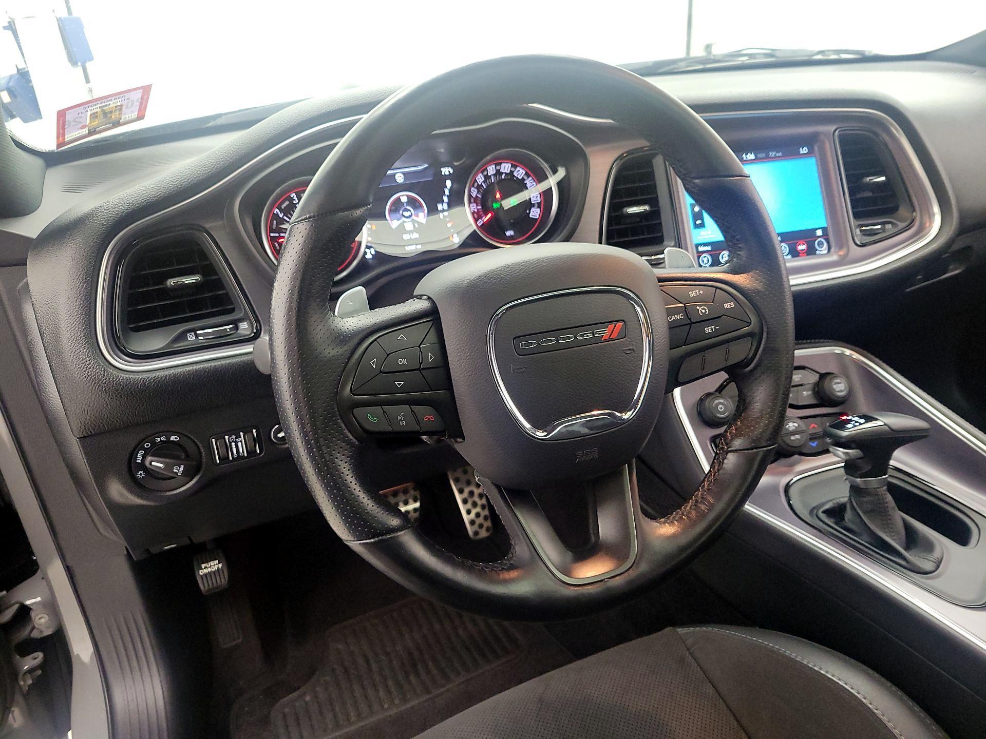 Thumbnail: 2017 Dodge Challenger - 10