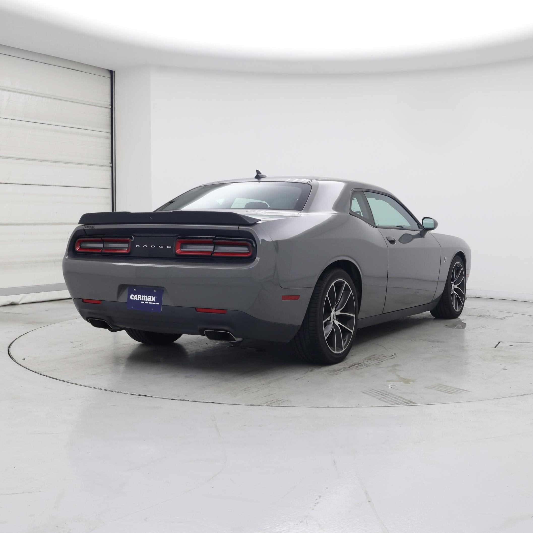 Thumbnail: 2017 Dodge Challenger - 8