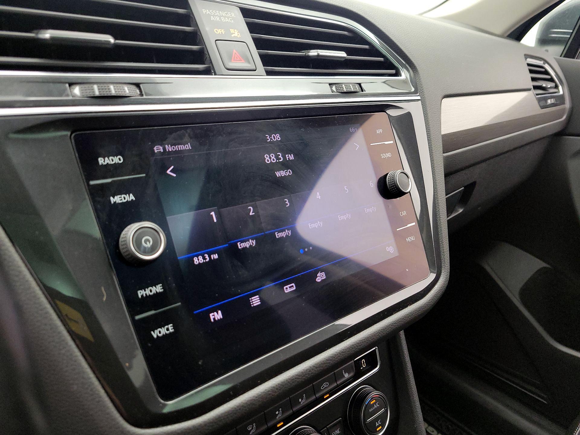 Thumbnail: 2019 Volkswagen Tiguan - 14
