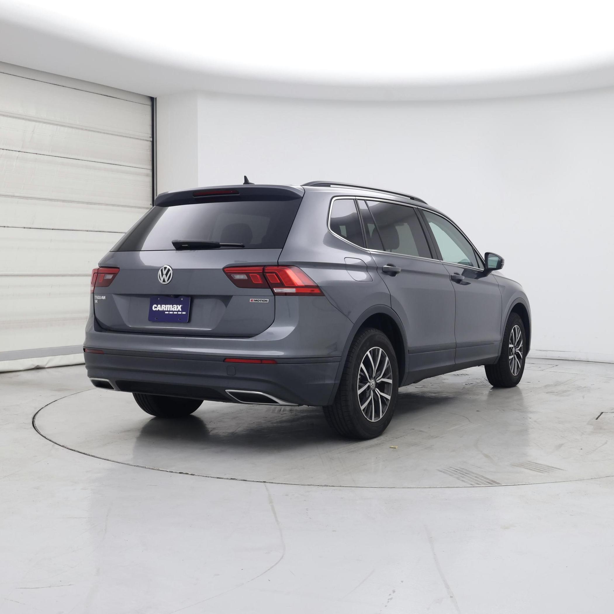 Thumbnail: 2019 Volkswagen Tiguan - 8